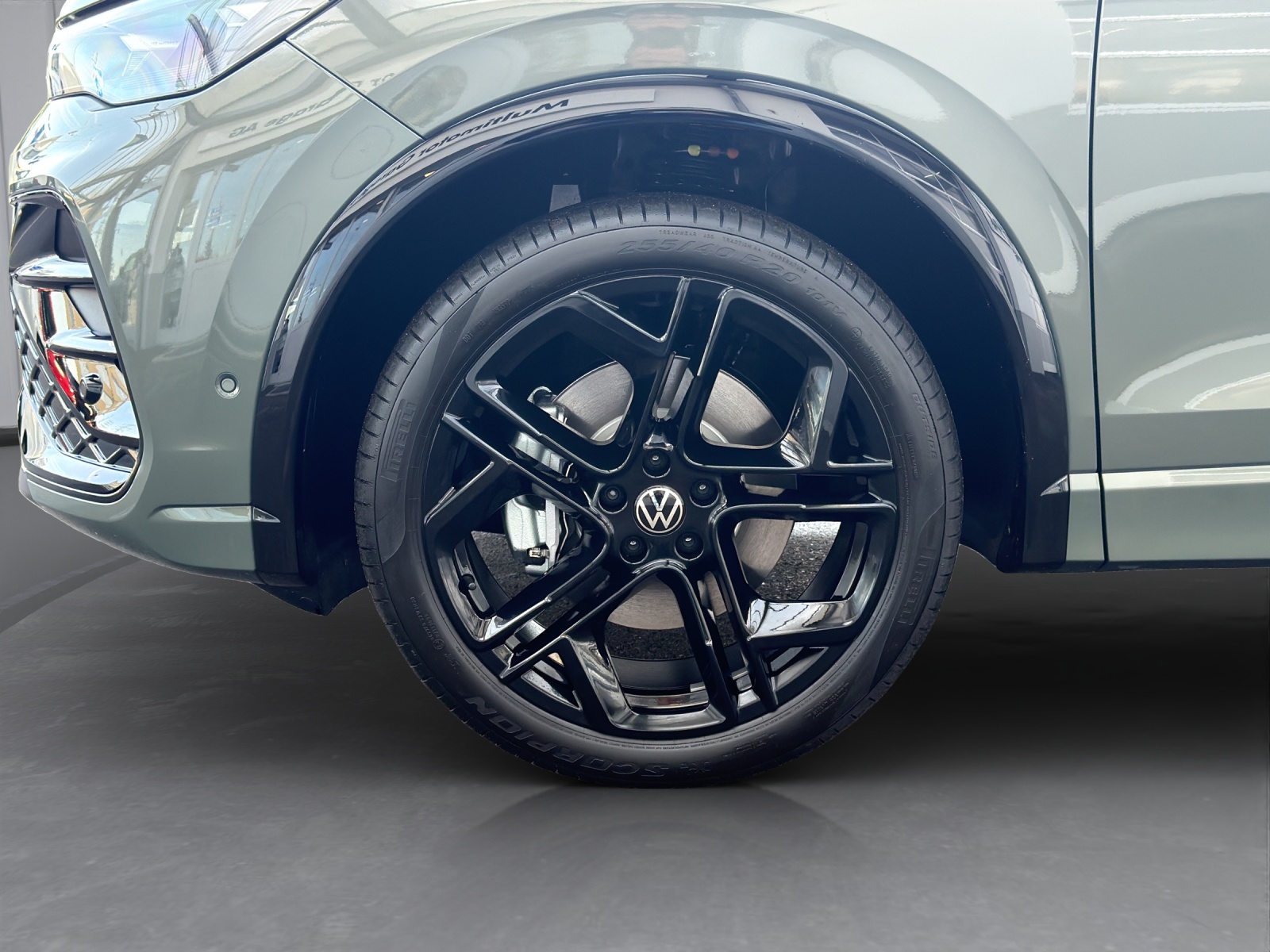 VW Tiguan 2.0 TSI DSG R-Line 4Motion-image-8
