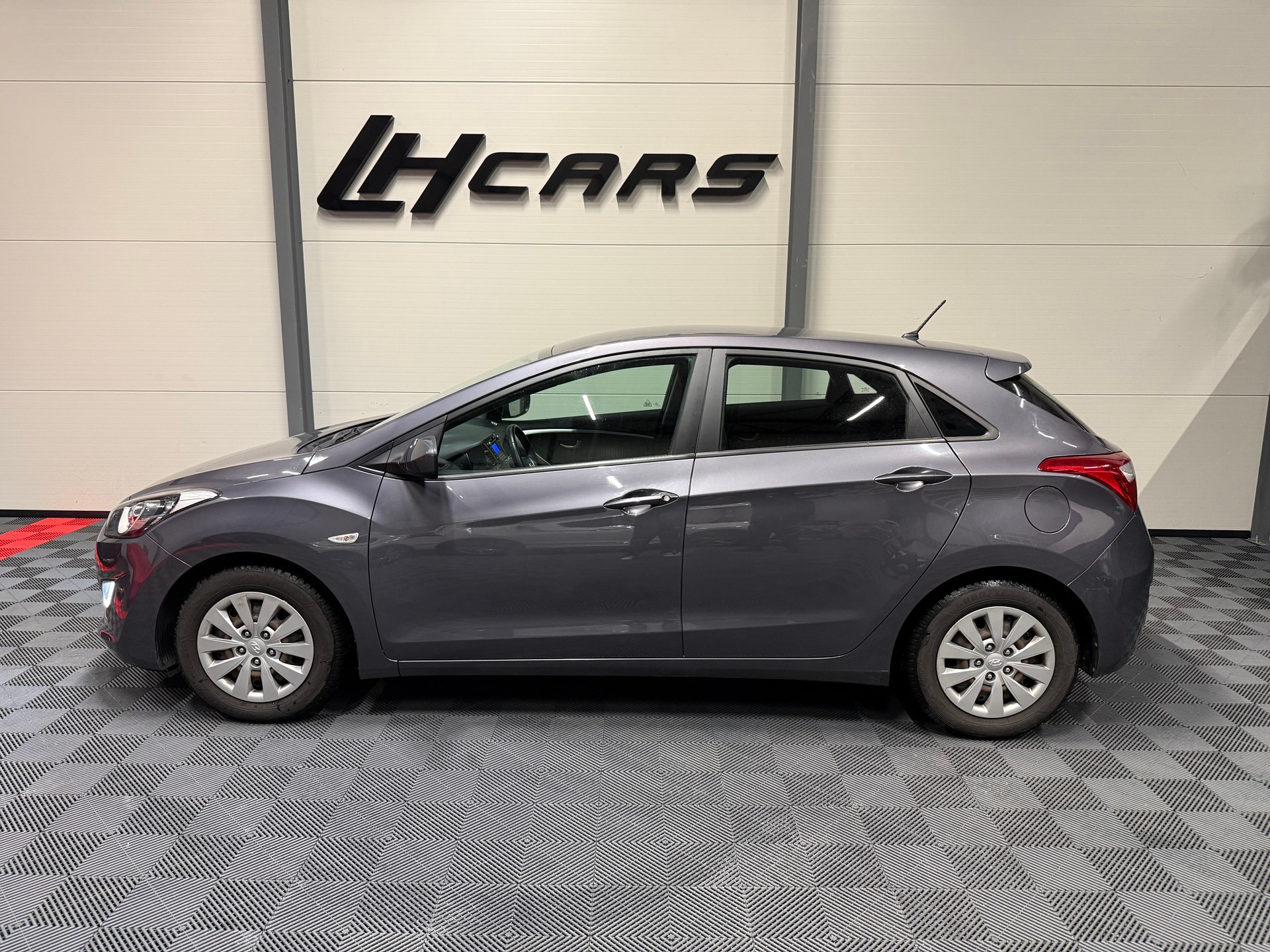 HYUNDAI i30 1.4 Pica-image-1