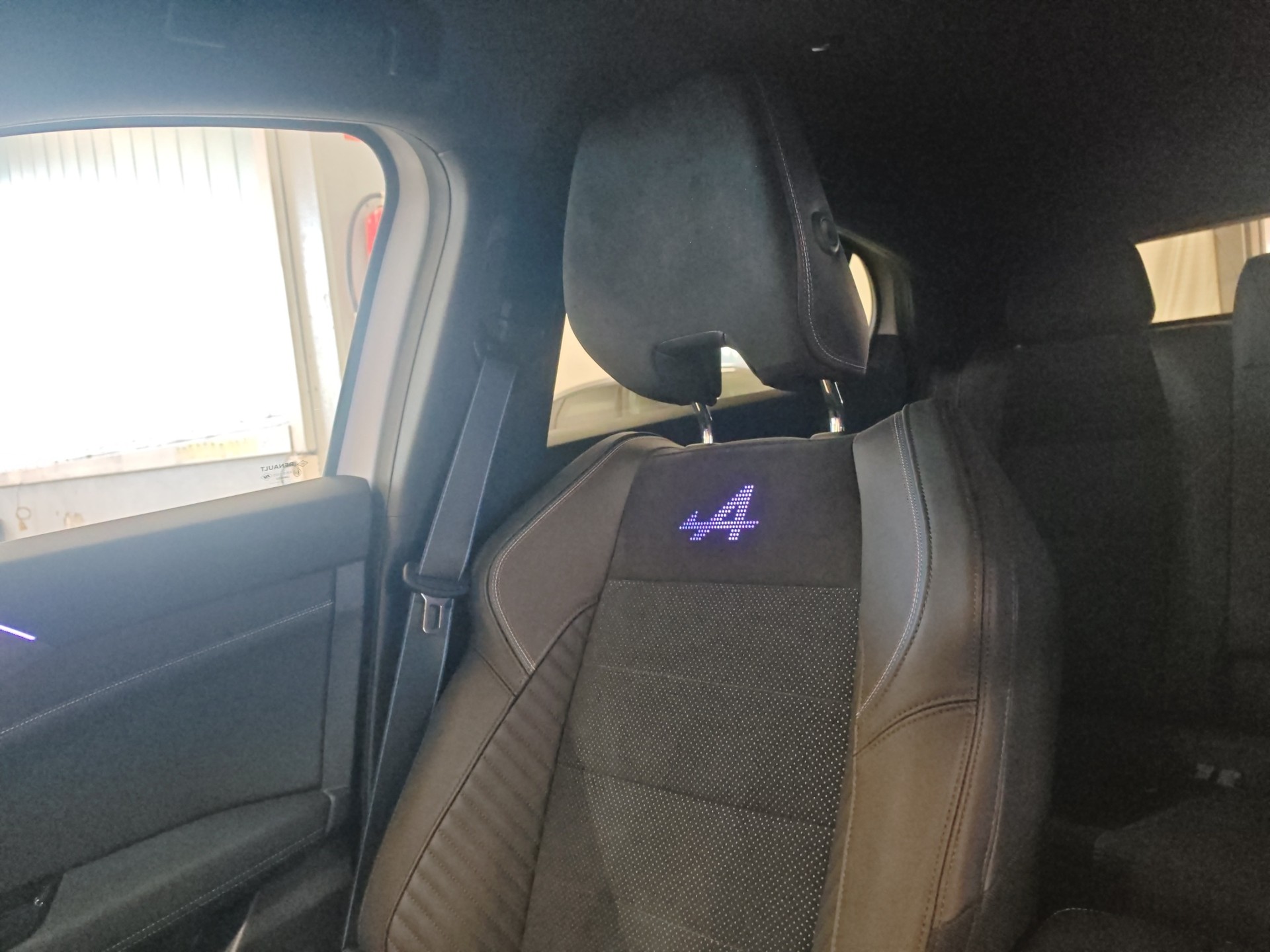 RENAULT Rafale 1.2 E-Tech Hybrid 200 Esprit Alpine-image-18