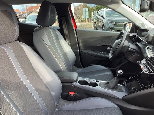 PEUGEOT 2008 1.2 PureTech Allure-image-5