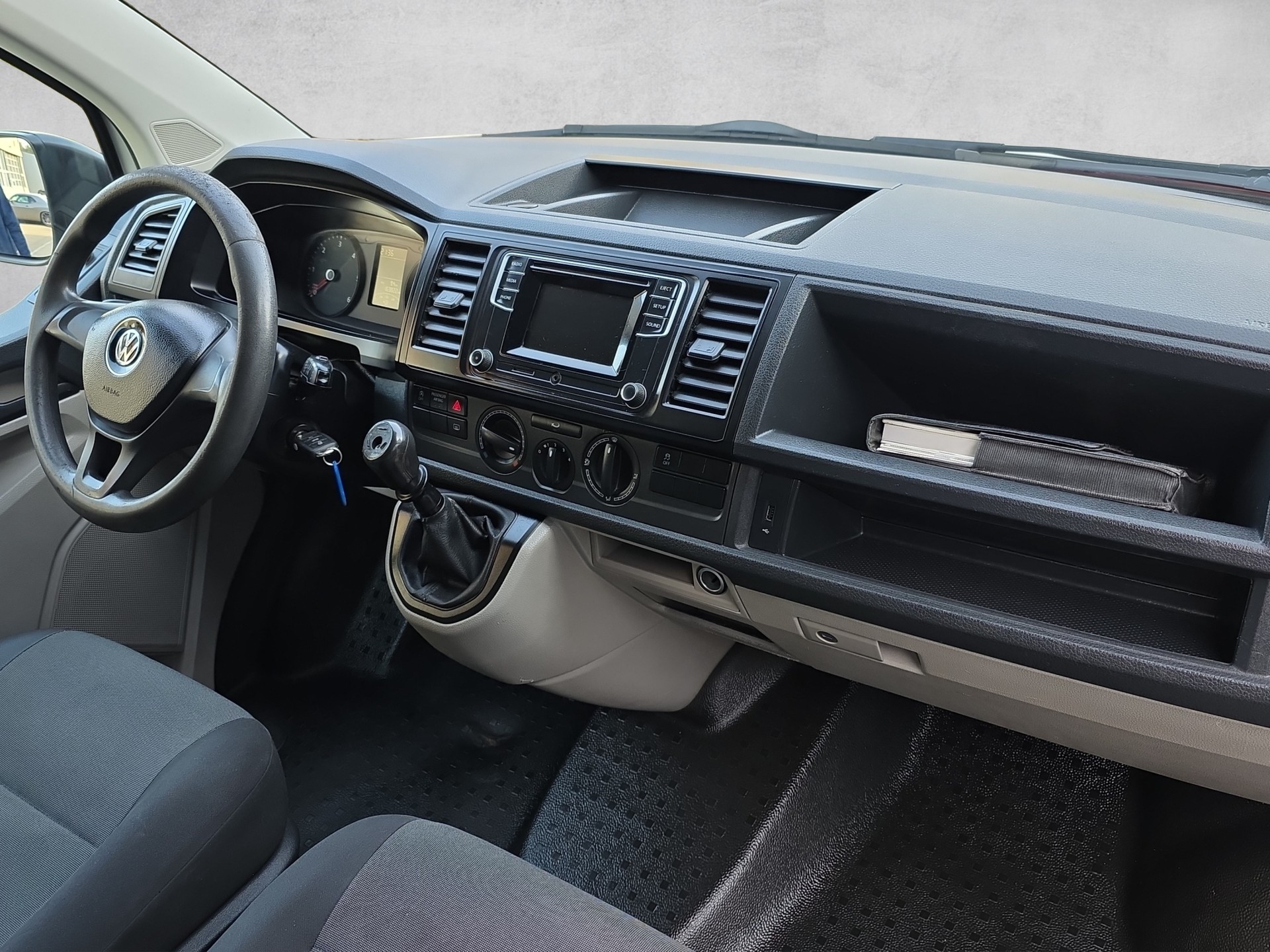 VW T6 2.0 TDI 4Motion-image-4