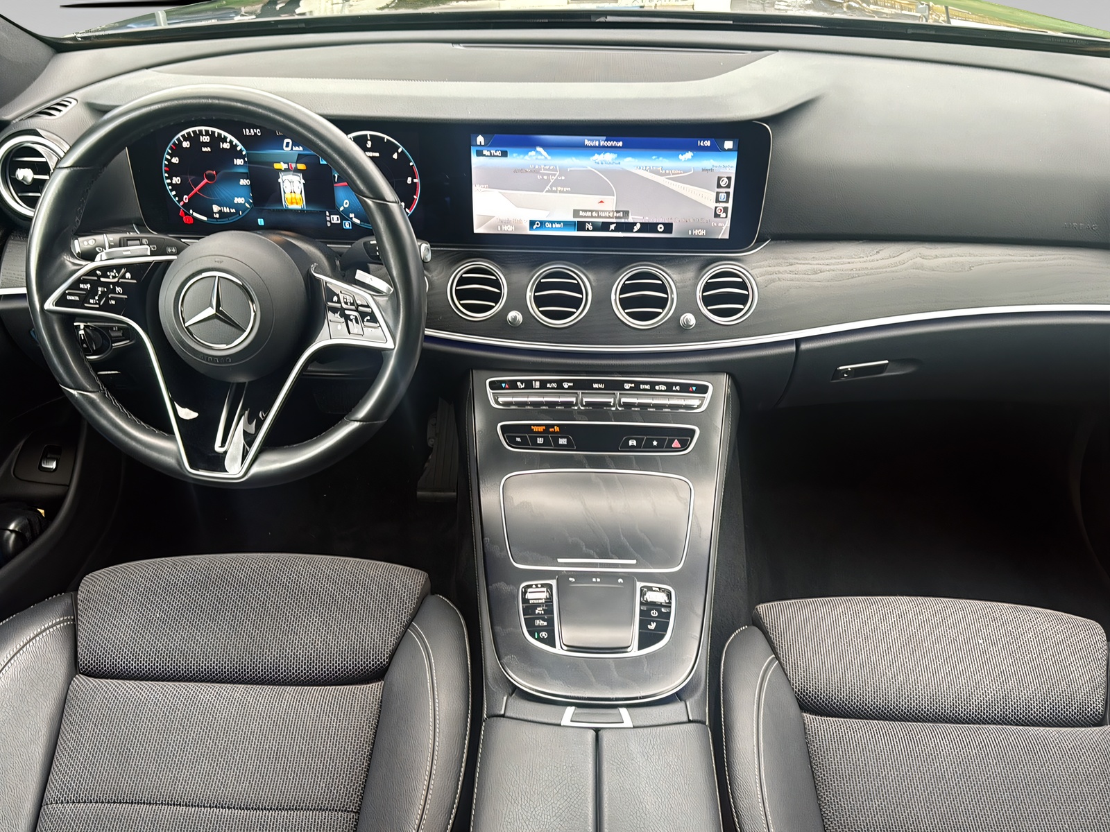 MERCEDES-BENZ E 220 d T 4Matic Avantgarde 9G-Tronic-image-11