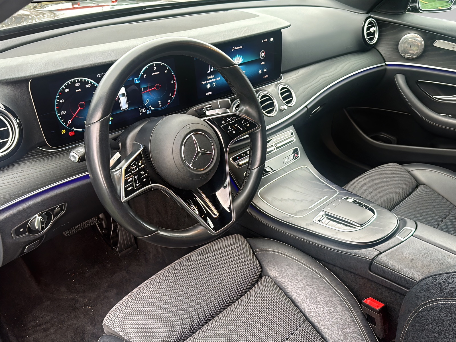 MERCEDES-BENZ E 220 d T 4Matic Avantgarde 9G-Tronic-image-10