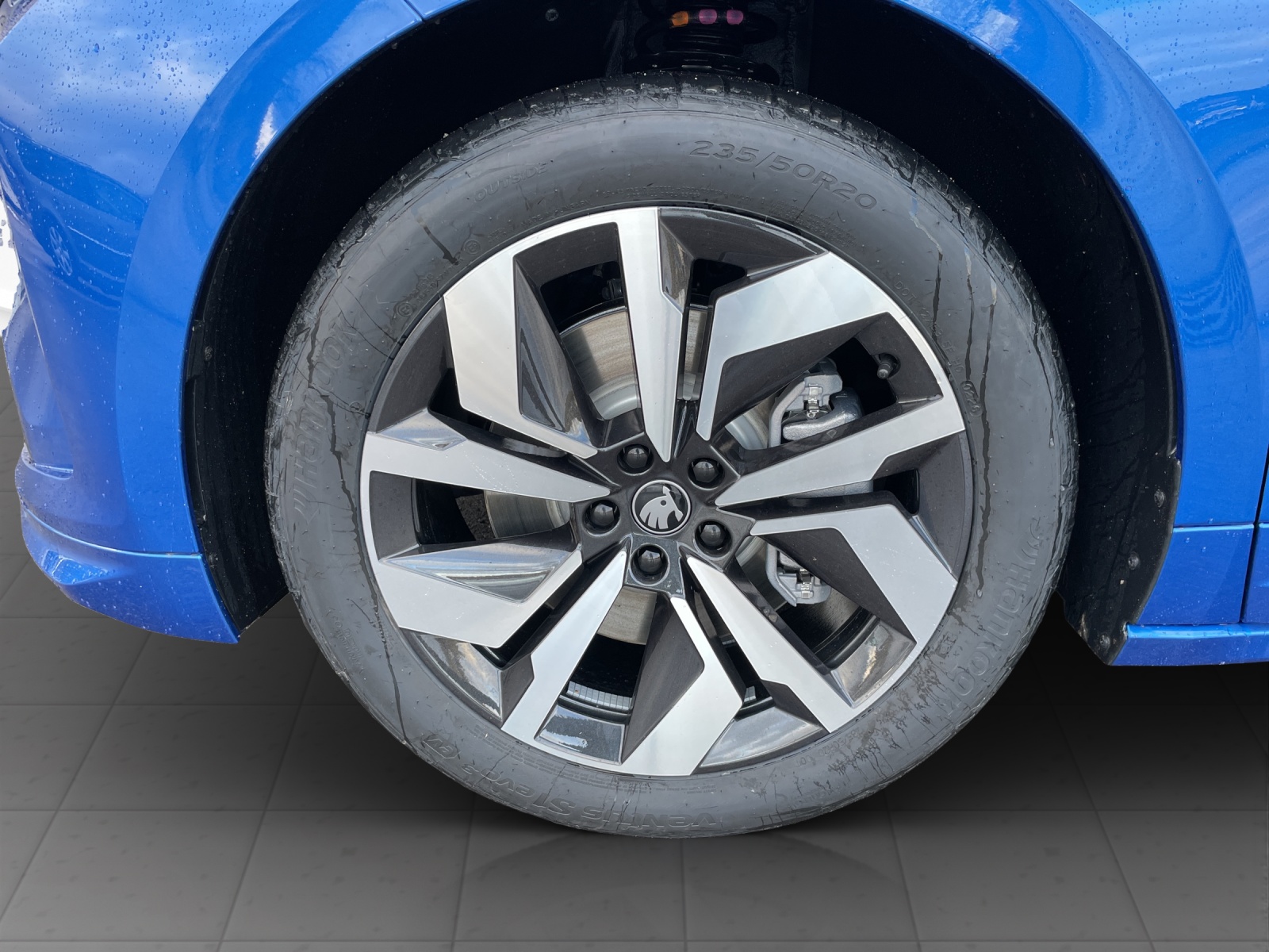 SKODA Enyaq 85 Sportline-image-17