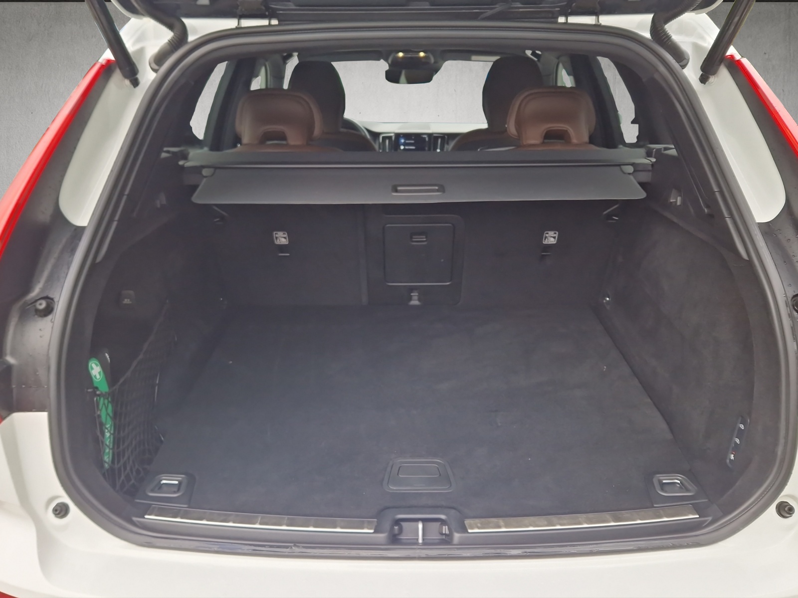 VOLVO XC60 2.0 T8 TE Inscription eAWD-image-9