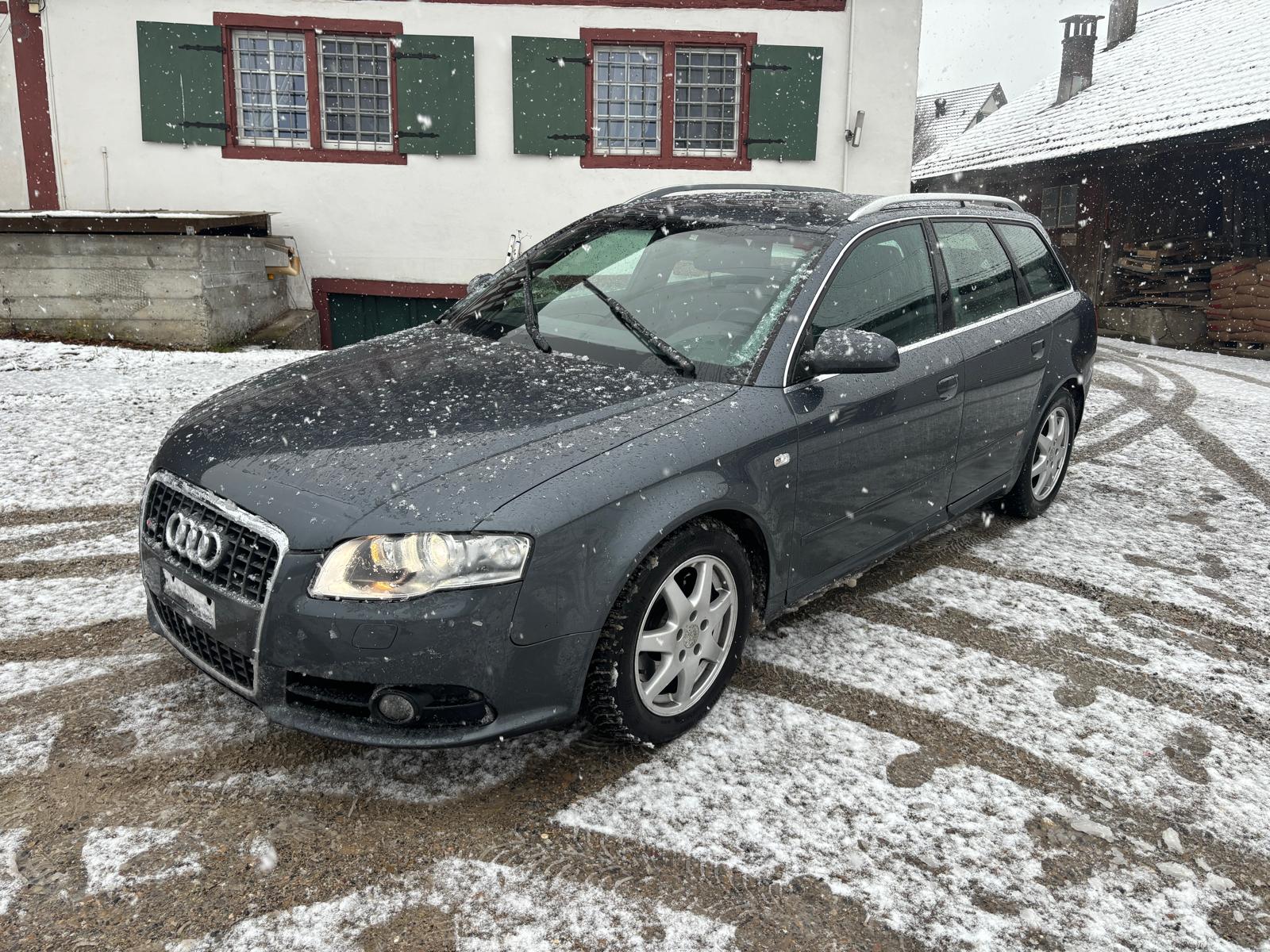 AUDI A4 Avant 2.0 Turbo FSI quattro-image-1