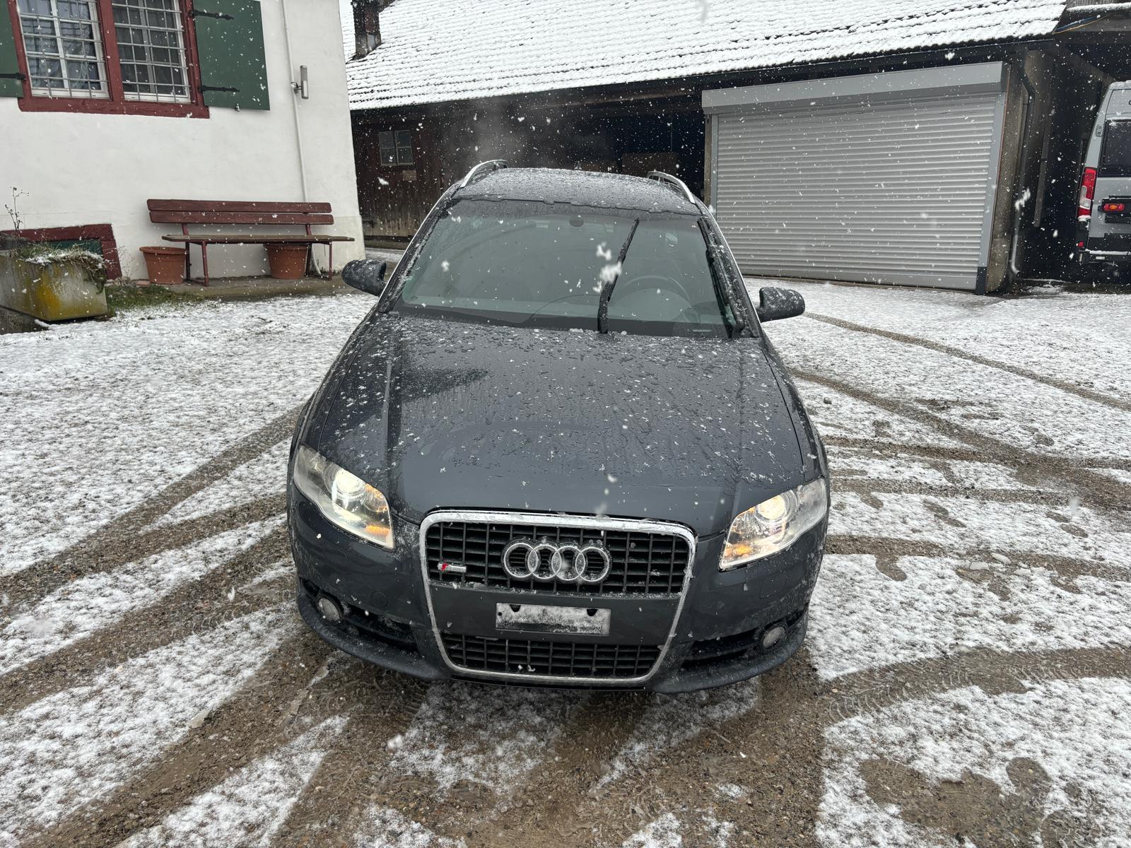 AUDI A4 Avant 2.0 Turbo FSI quattro
