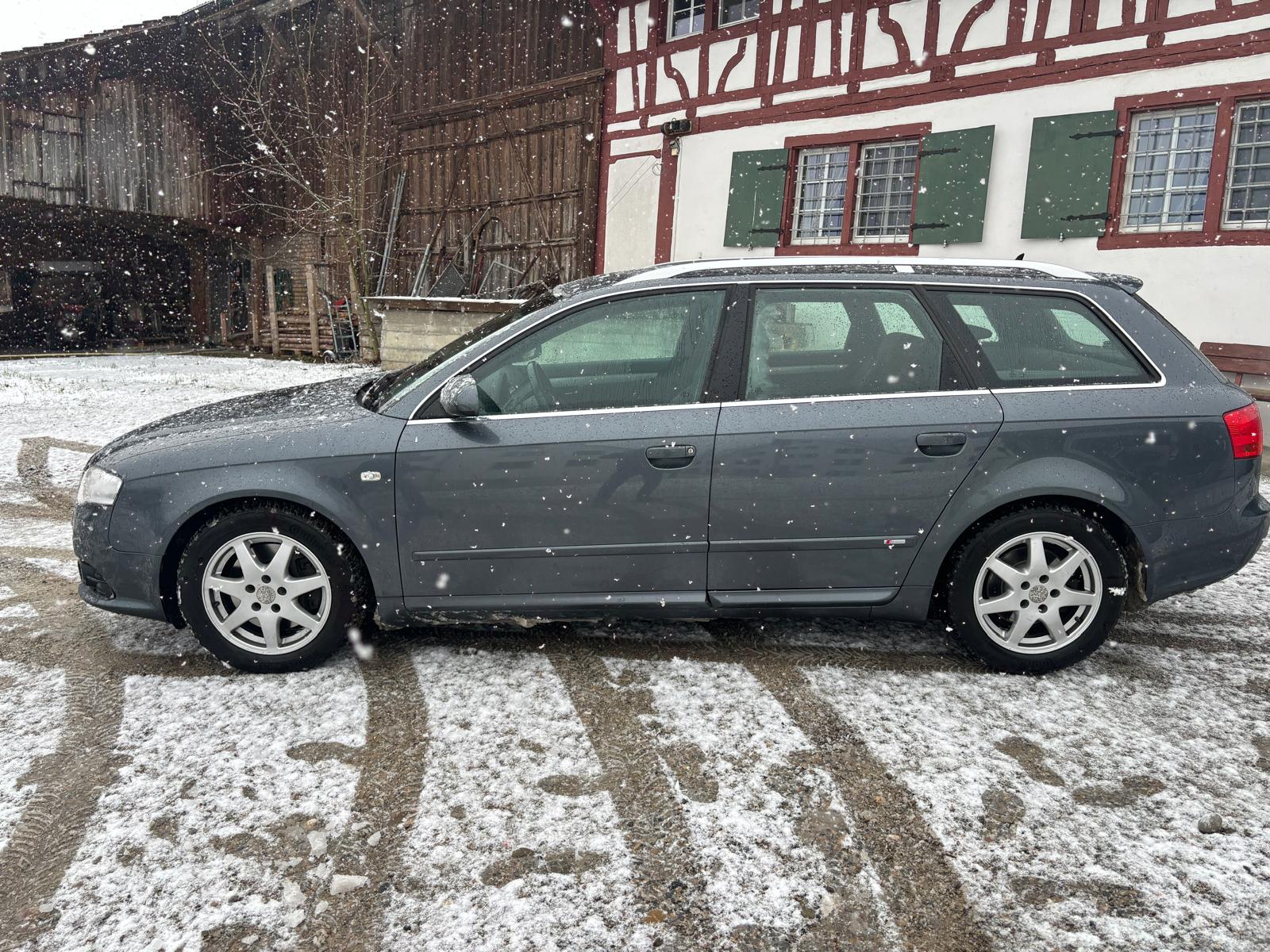 AUDI A4 Avant 2.0 Turbo FSI quattro-image-4