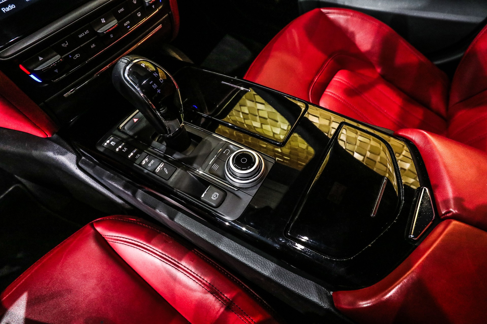 MASERATI Quattroporte 3.0 V6 S Q4 GranSport Automatica-image-17