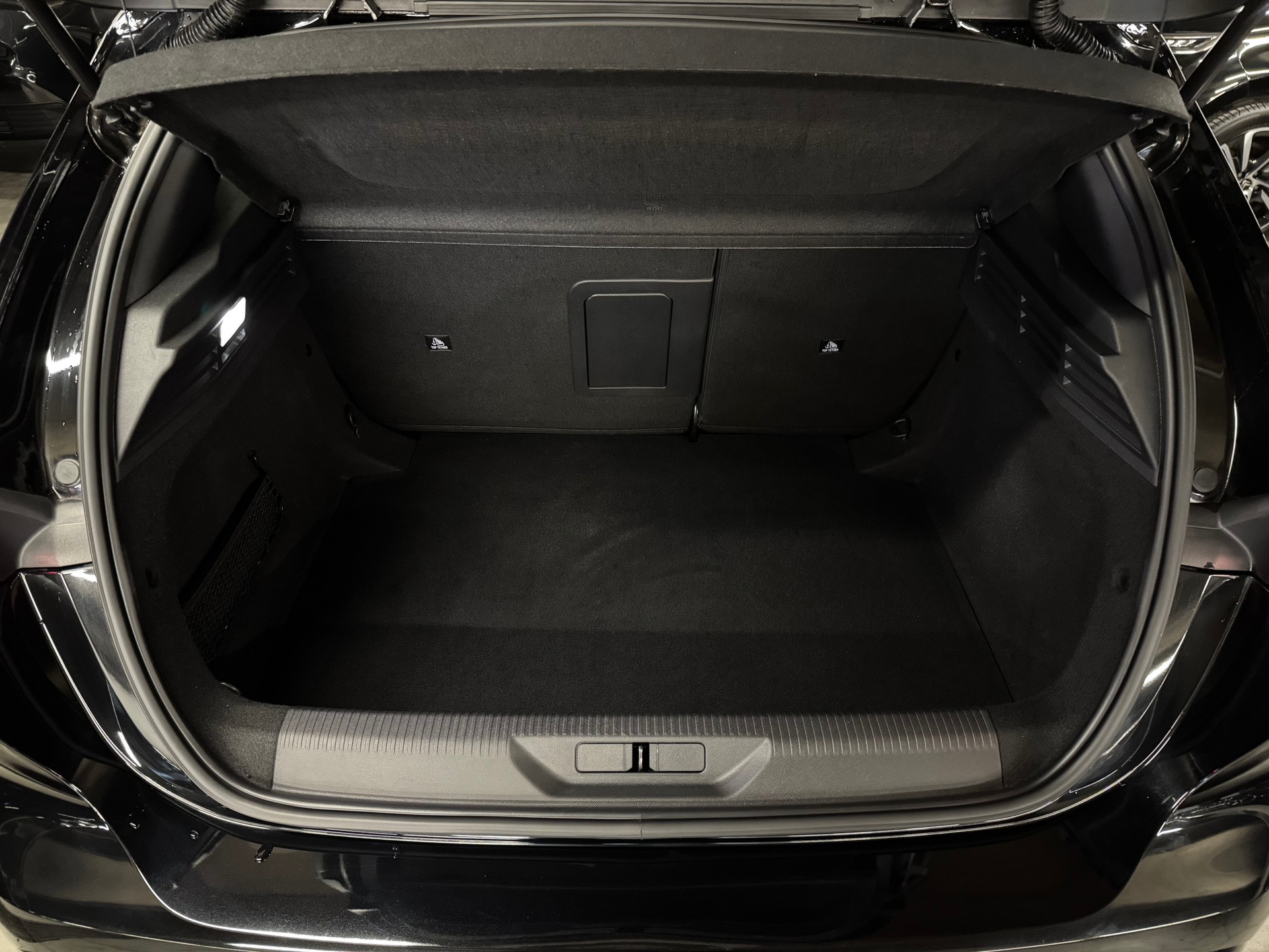 PEUGEOT 308 1.2 Pure Tech GT Pack EAT8-image-12