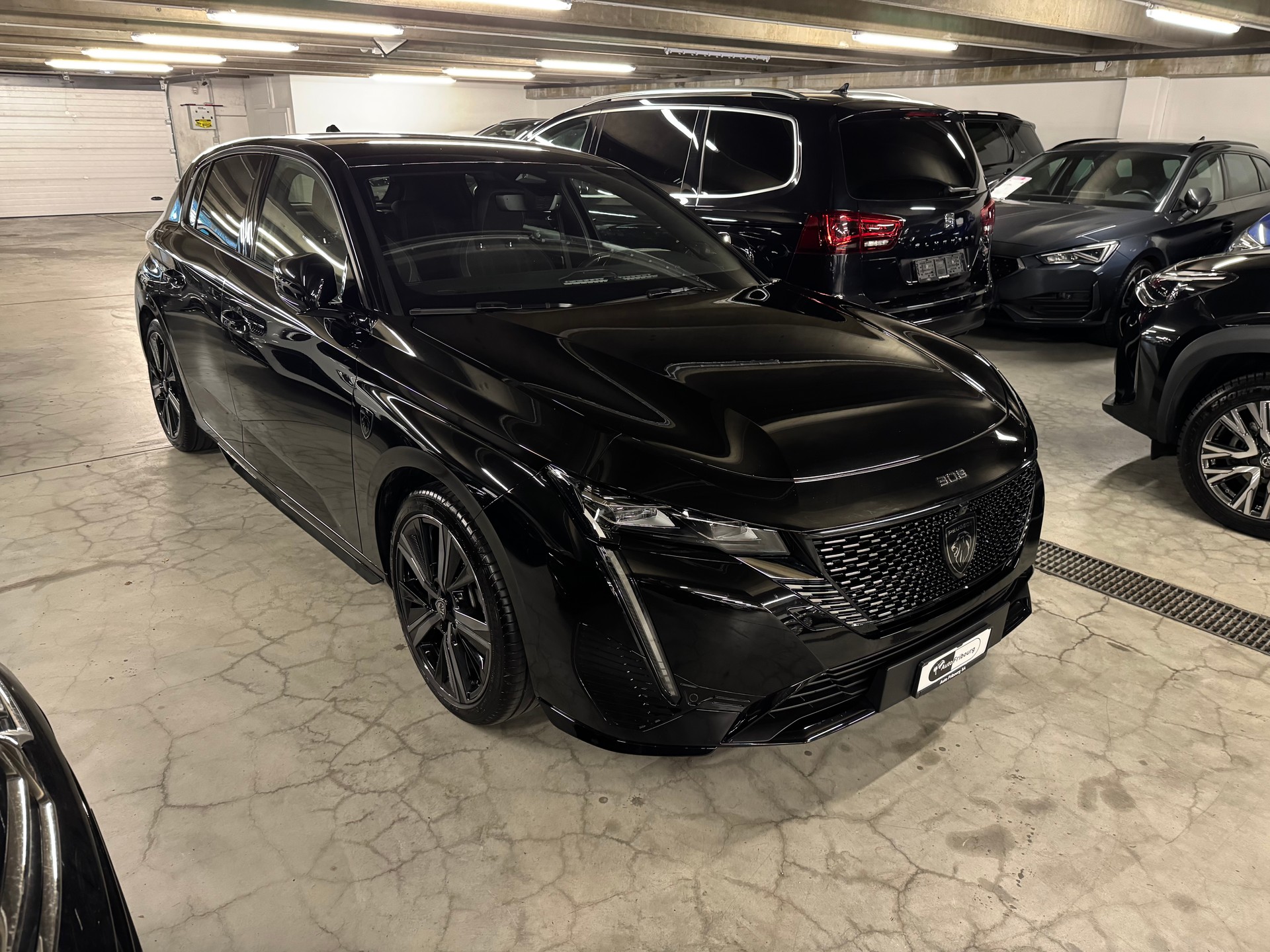 PEUGEOT 308 1.2 Pure Tech GT Pack EAT8-image-0