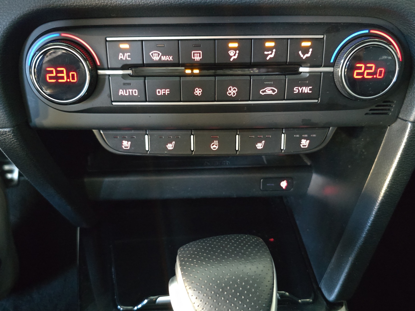 KIA ProCeed 1.5 T-GDi GT-Line DCT-image-18