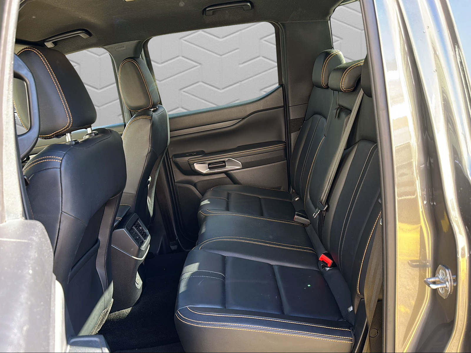 FORD Ranger Wildtrak 2.0 Eco Blue e-4WD Automat-image-15
