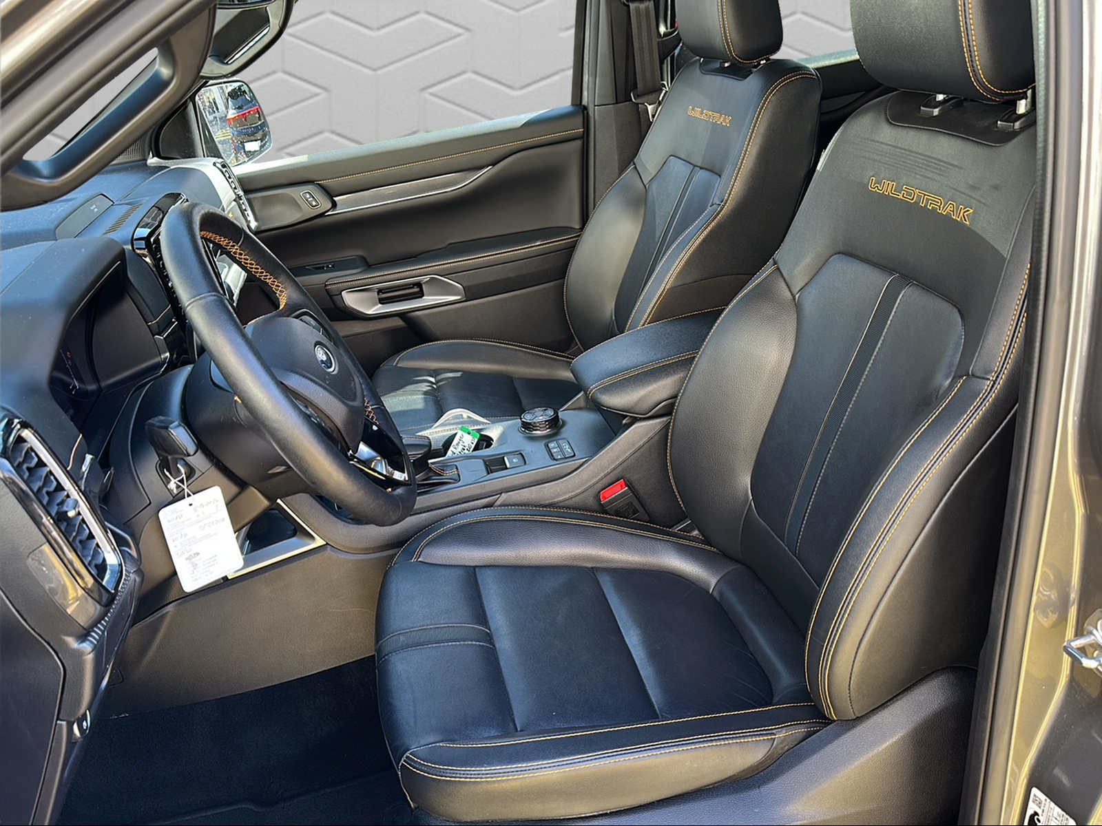 FORD Ranger Wildtrak 2.0 Eco Blue e-4WD Automat-image-10