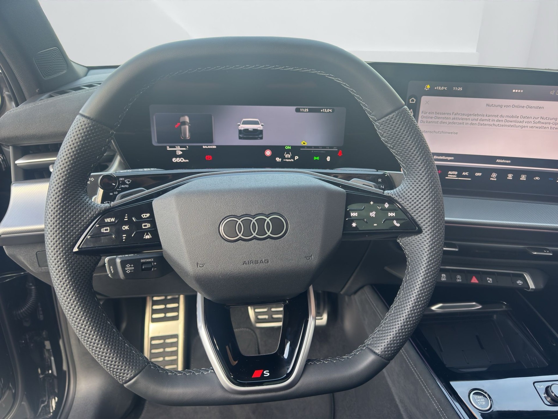 AUDI Q3 SPB Quattro TFSI S line/LED plus/Pano/20" Sportback-image-8