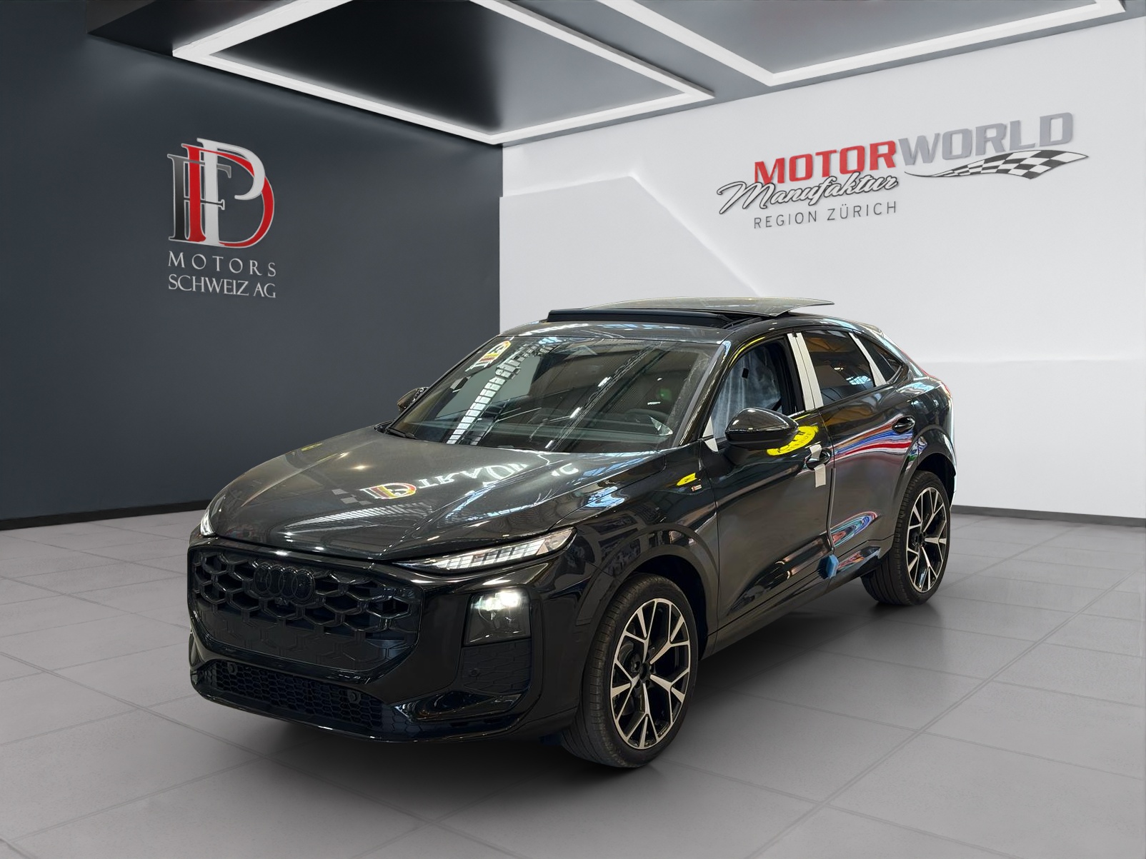 AUDI Q3 SPB Quattro TFSI S line/LED plus/Pano/20" Sportback-showroom-element-1