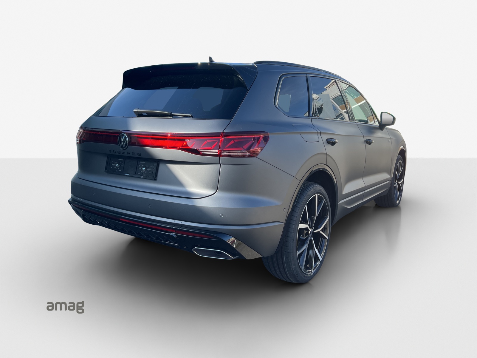 VW Touareg 3.0 TDI R-Line Tiptronic-image-4