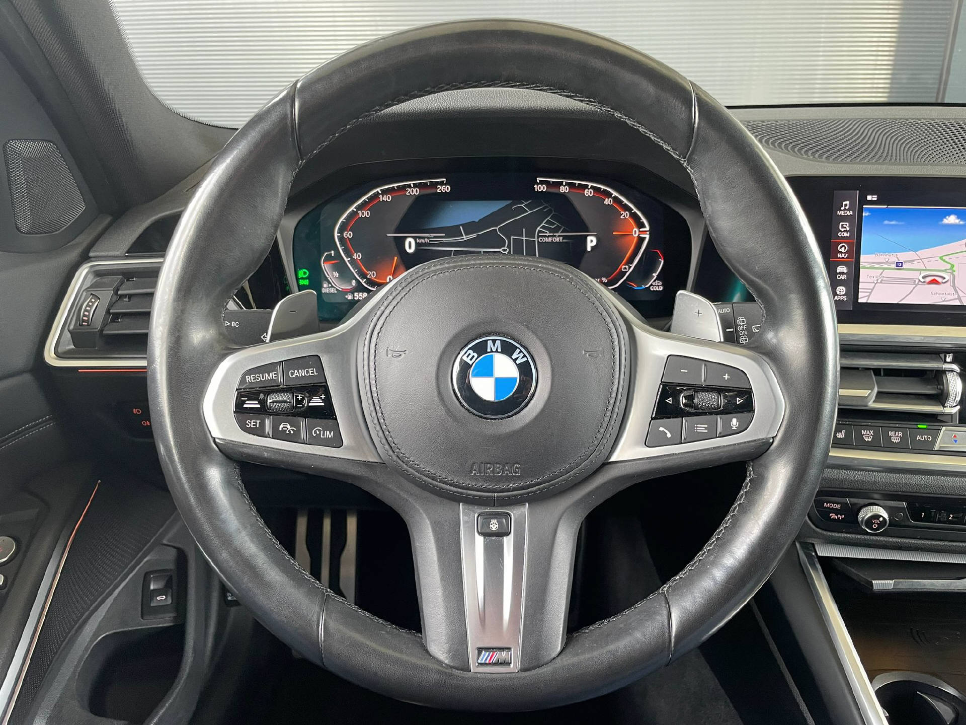 BMW 330d xDrive SAG Touring-image-7