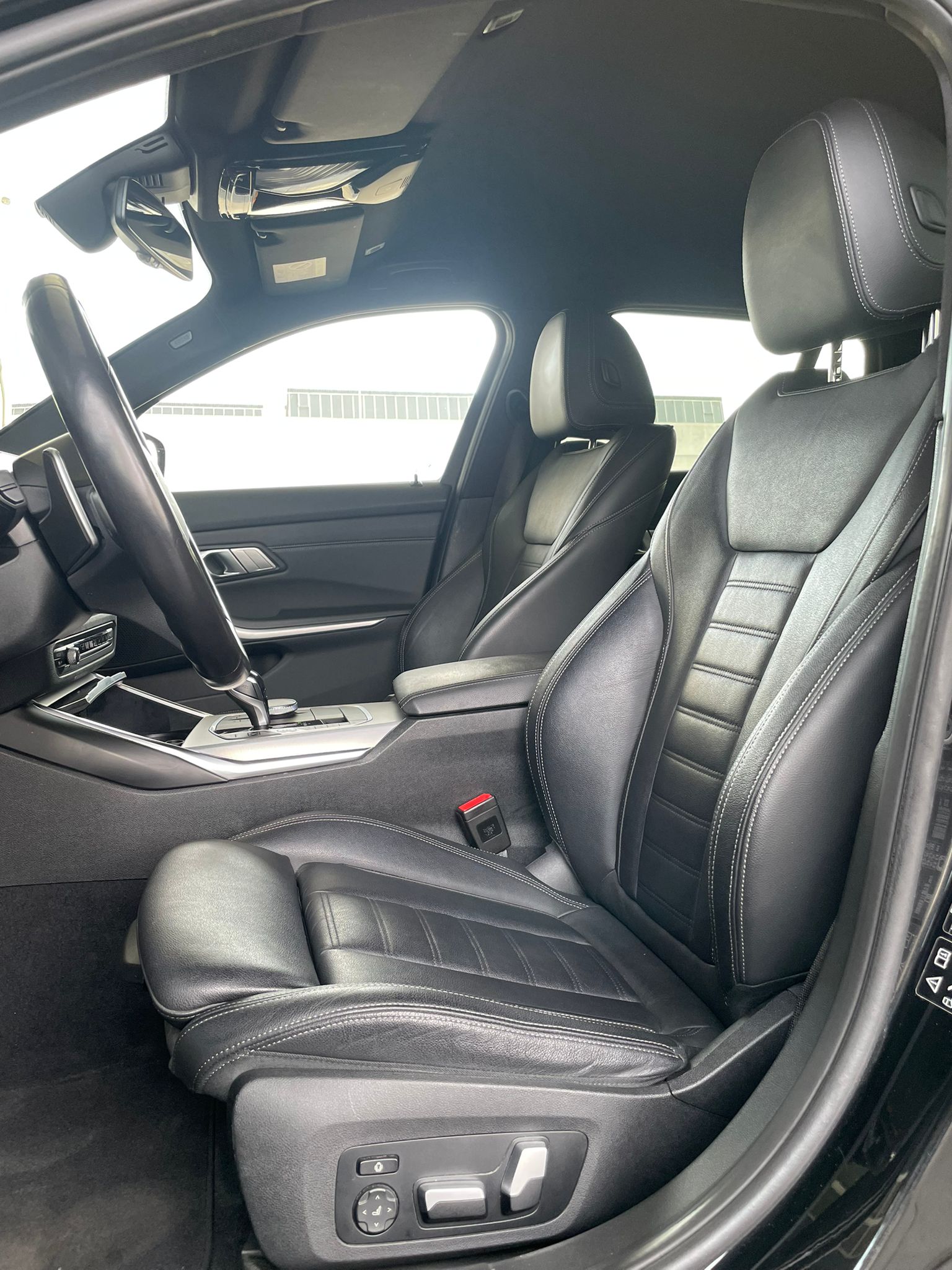 BMW 330d xDrive SAG Touring-image-5