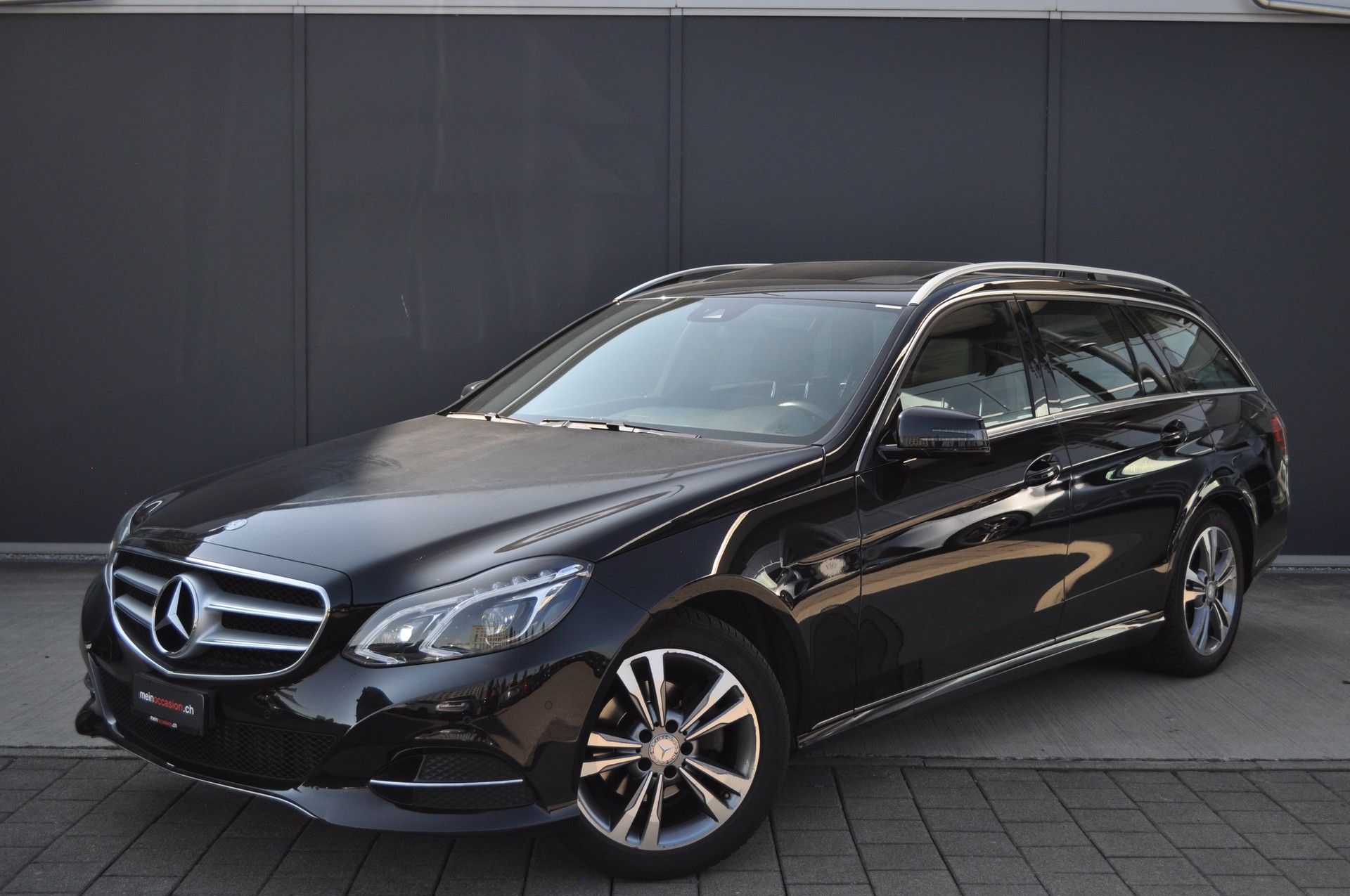 MERCEDES-BENZ E 220 BlueTEC Avantgarde-image-0