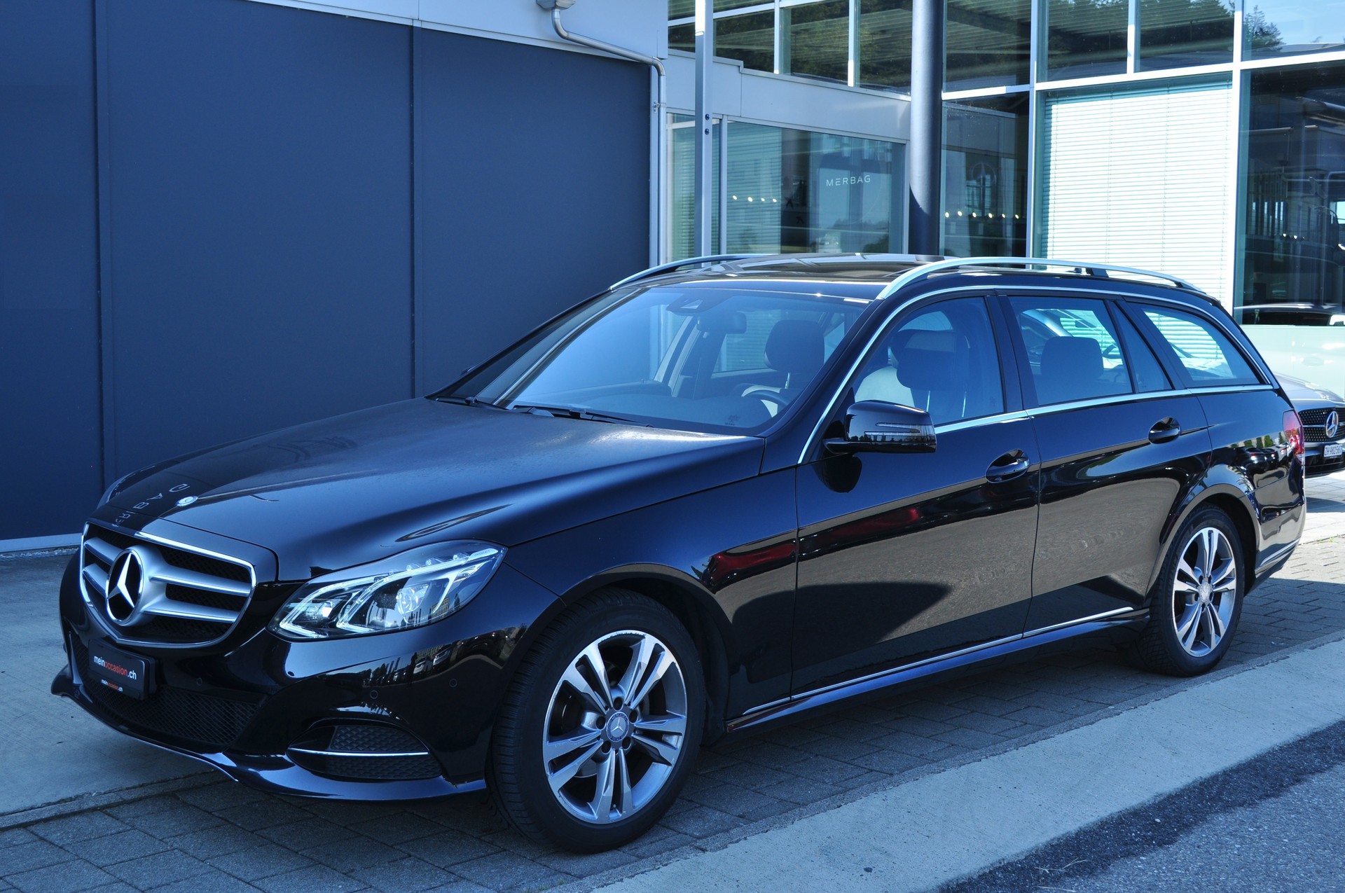MERCEDES-BENZ E 220 BlueTEC Avantgarde-image-1
