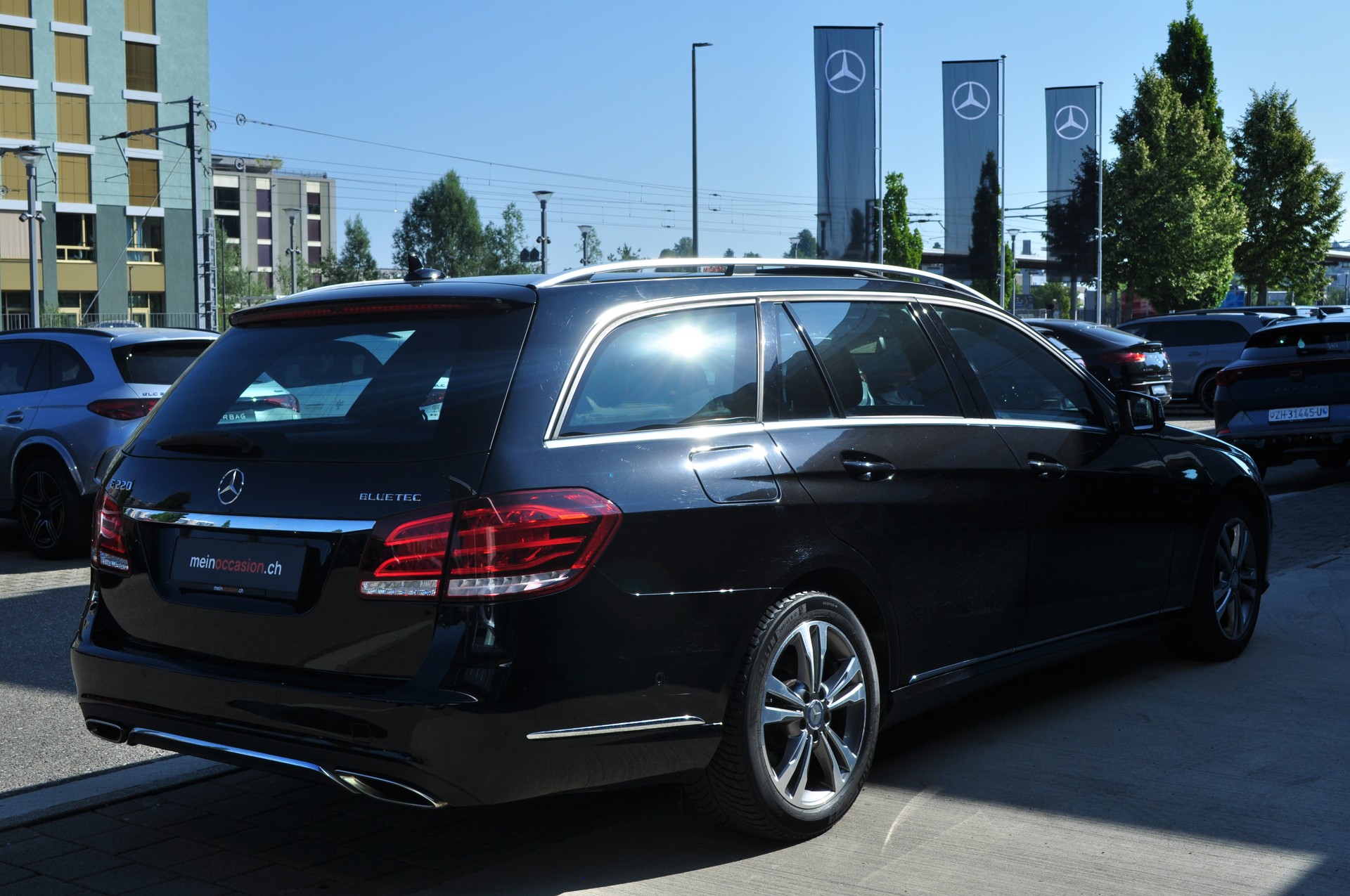 MERCEDES-BENZ E 220 BlueTEC Avantgarde-image-5