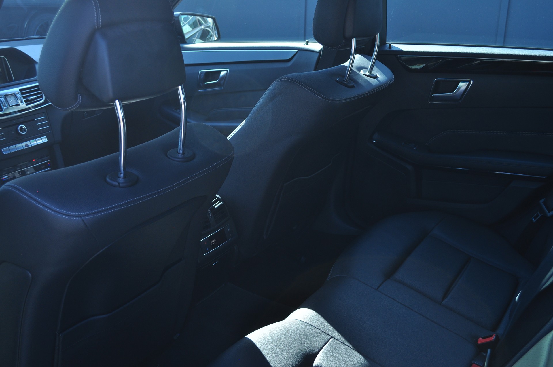 MERCEDES-BENZ E 220 BlueTEC Avantgarde-image-10