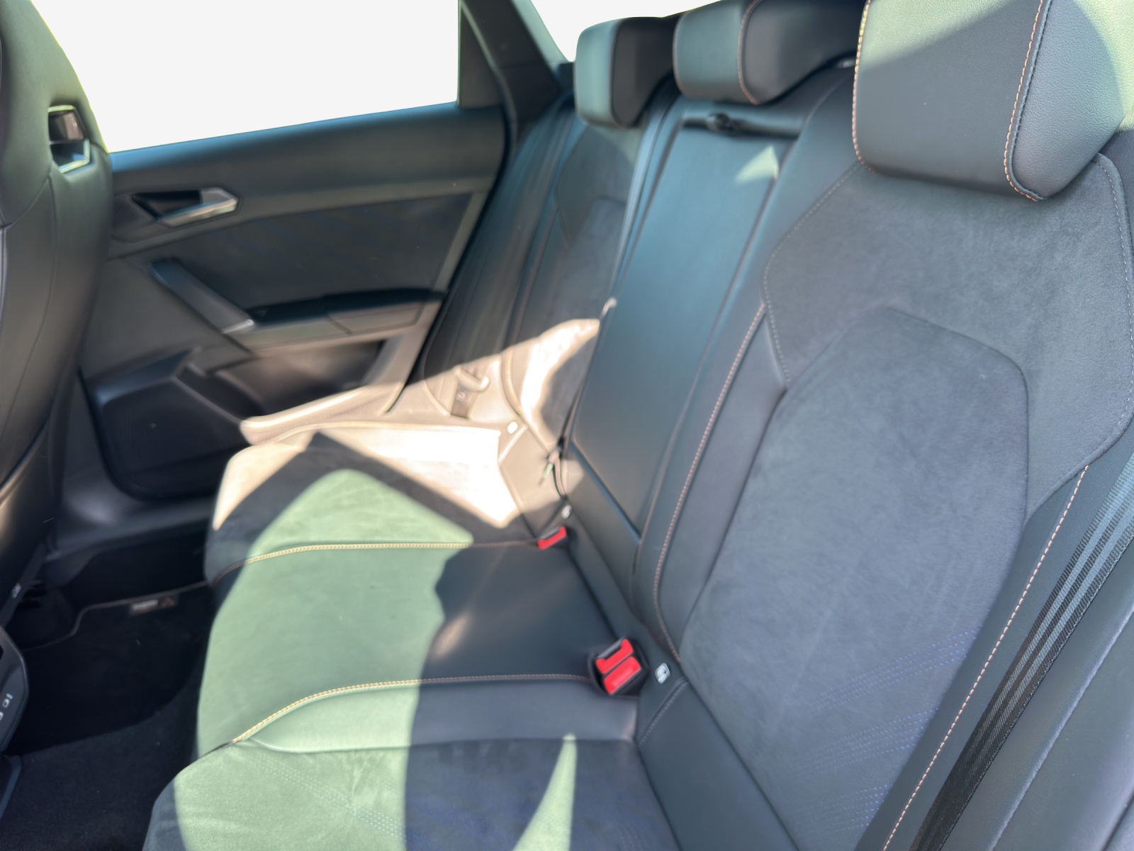 CUPRA LEON ST 1.5 e-HYBRID pHEV VZ DSG-image-11