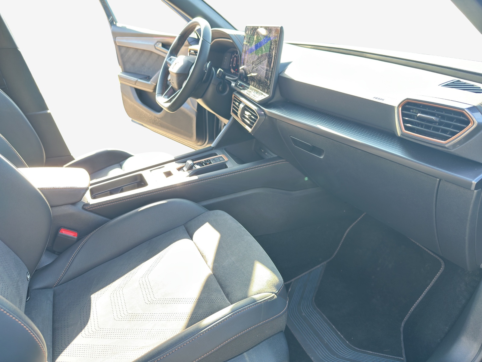 CUPRA LEON ST 1.5 e-HYBRID pHEV VZ DSG-image-14