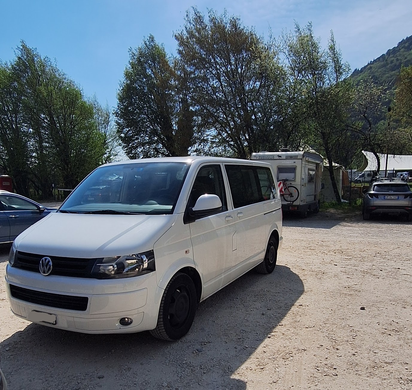VW Carevelle trendline BMT 2.0 BiTDI-image-2