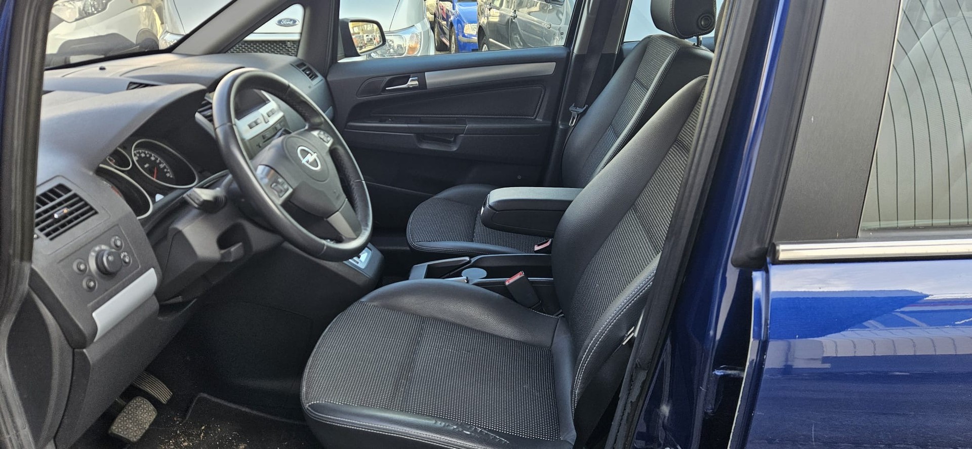 OPEL Zafira 2.2i 16V Enjoy-image-5