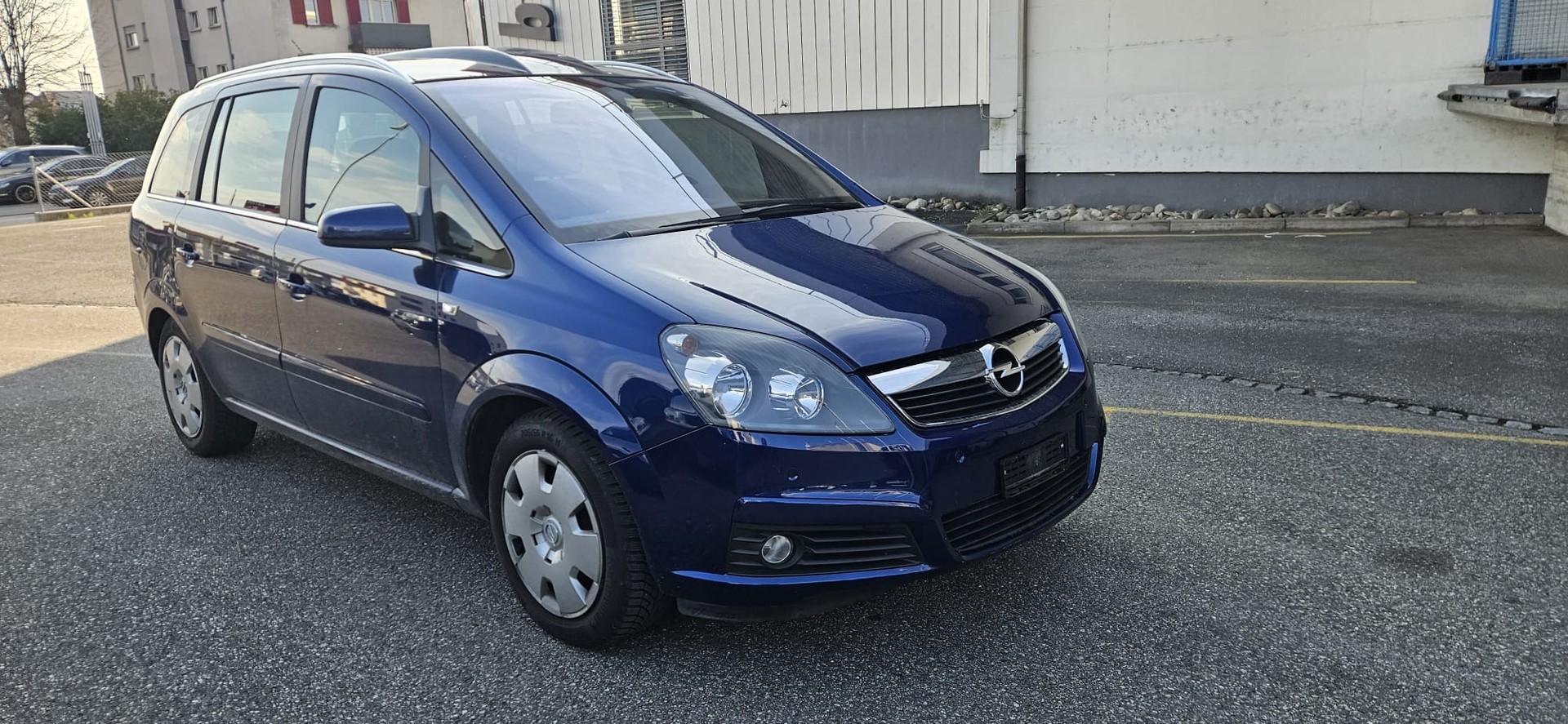 OPEL Zafira 2.2i 16V Enjoy-image-2