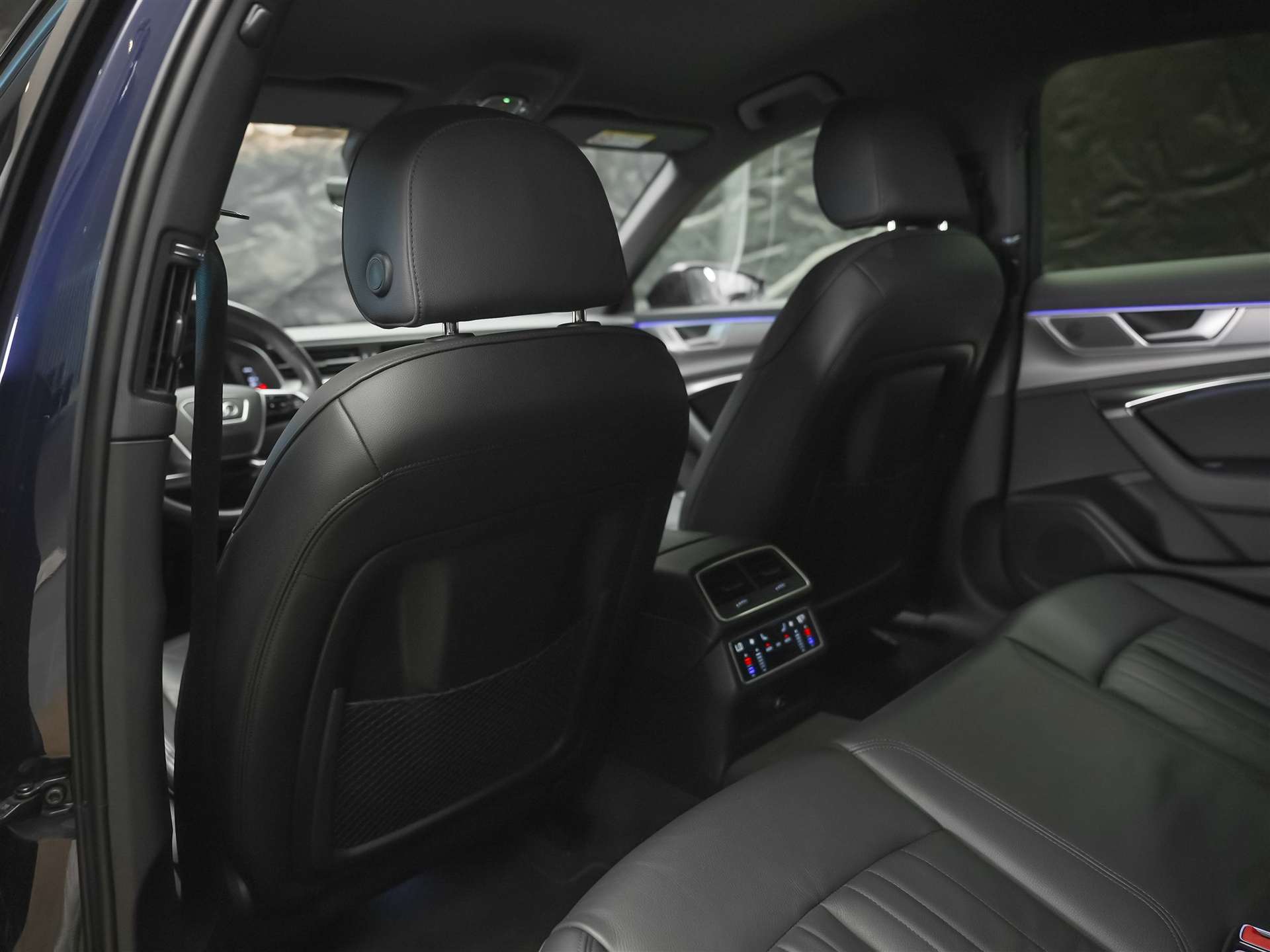 AUDI A6 Limousine 45 TFSI Design quattro S-tronic *21" Felgen*Assistenzpaket*Leder*-image-11