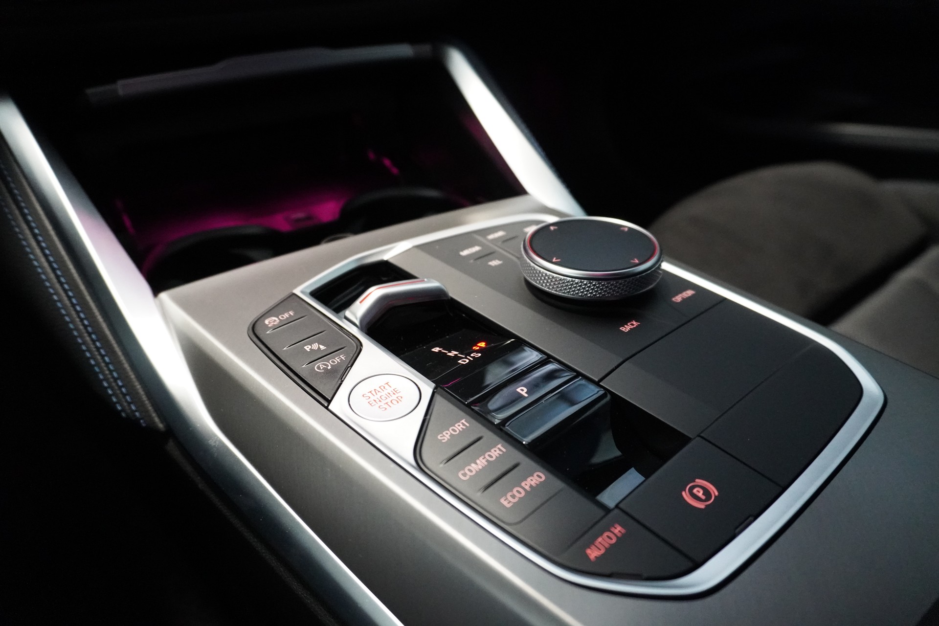 BMW 220i M Sport LCI // BMW Werksgarantie bis 05/2028 // Thundernight Metallic //-image-13