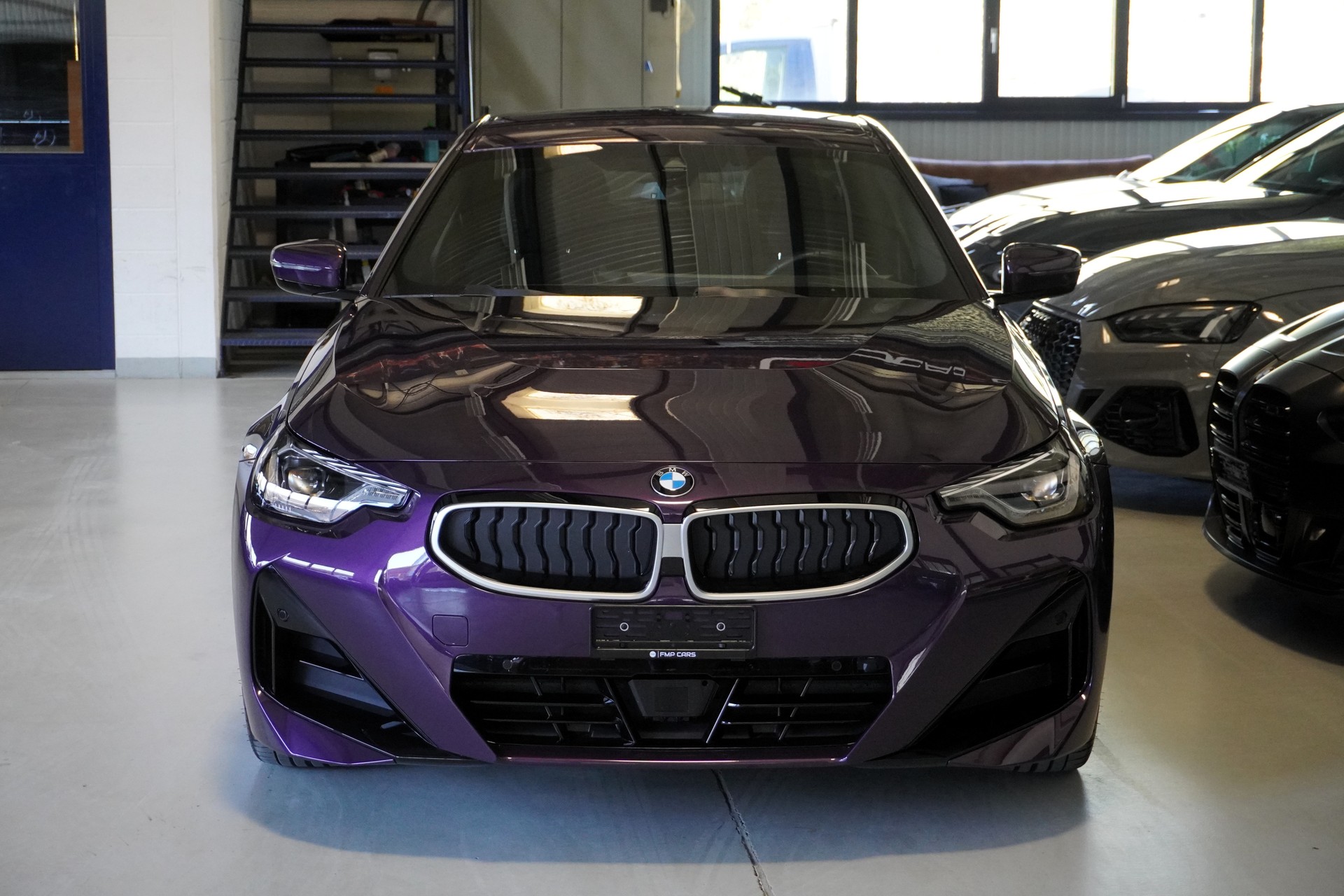 BMW 220i M Sport LCI // BMW Werksgarantie bis 05/2028 // Thundernight Metallic //-image-3