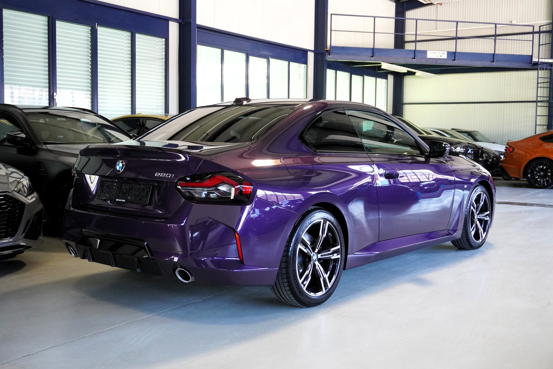 BMW 220i M Sport LCI // BMW Werksgarantie bis 05/2028 // Thundernight Metallic //-image-5