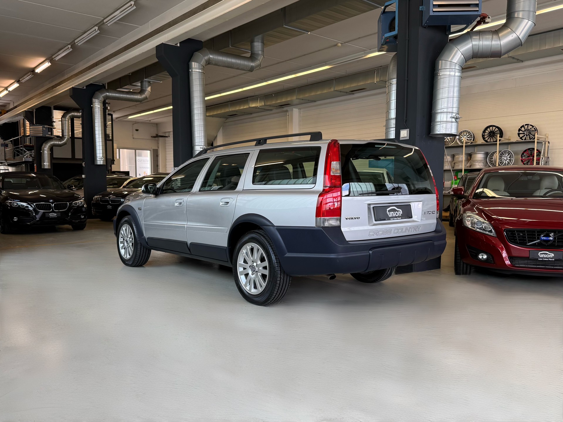 VOLVO V70 XC 2.4T AWD-image-6