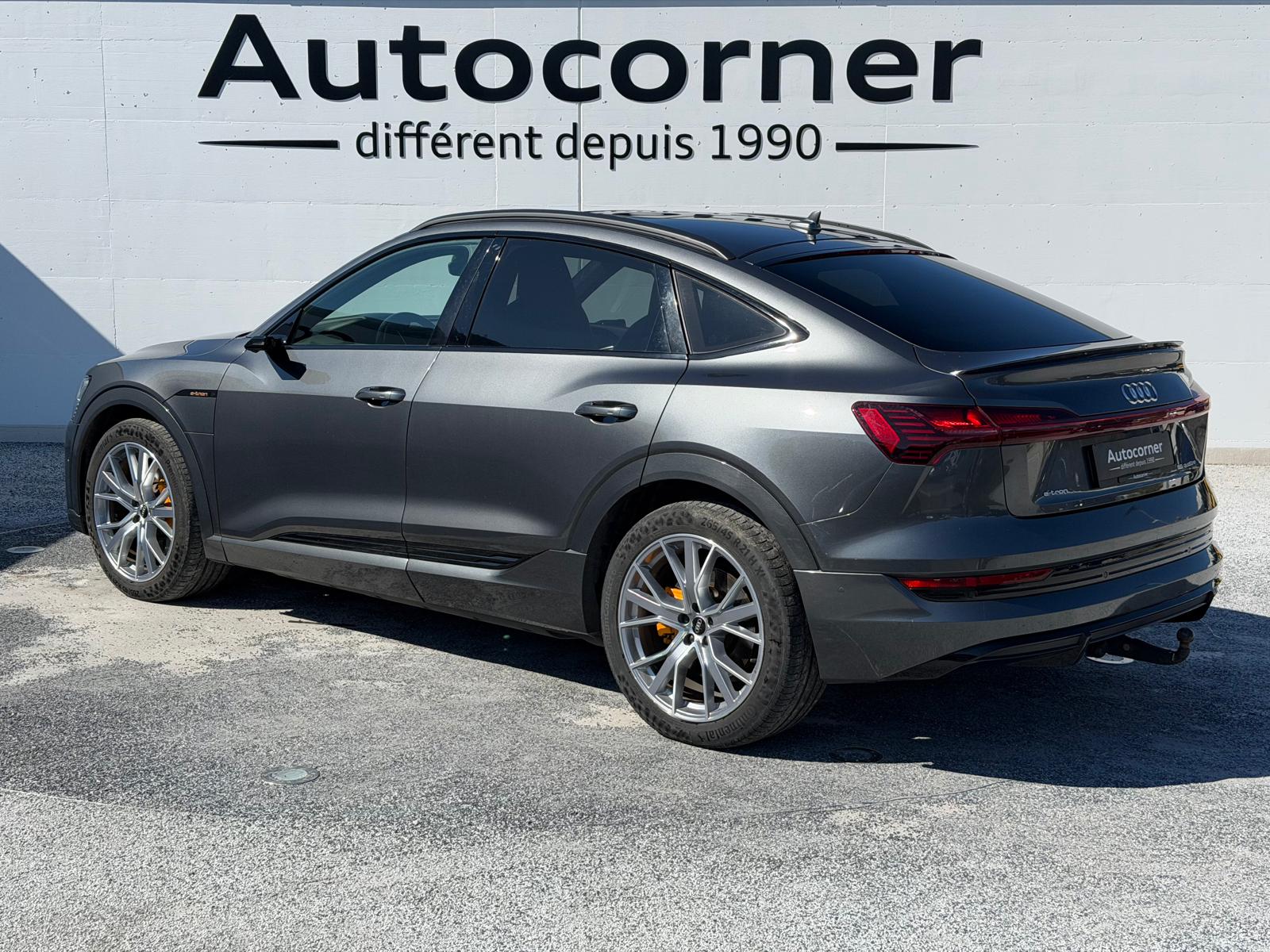 AUDI e-tron 55 Sportback S Line Black Edition quattro-image-3