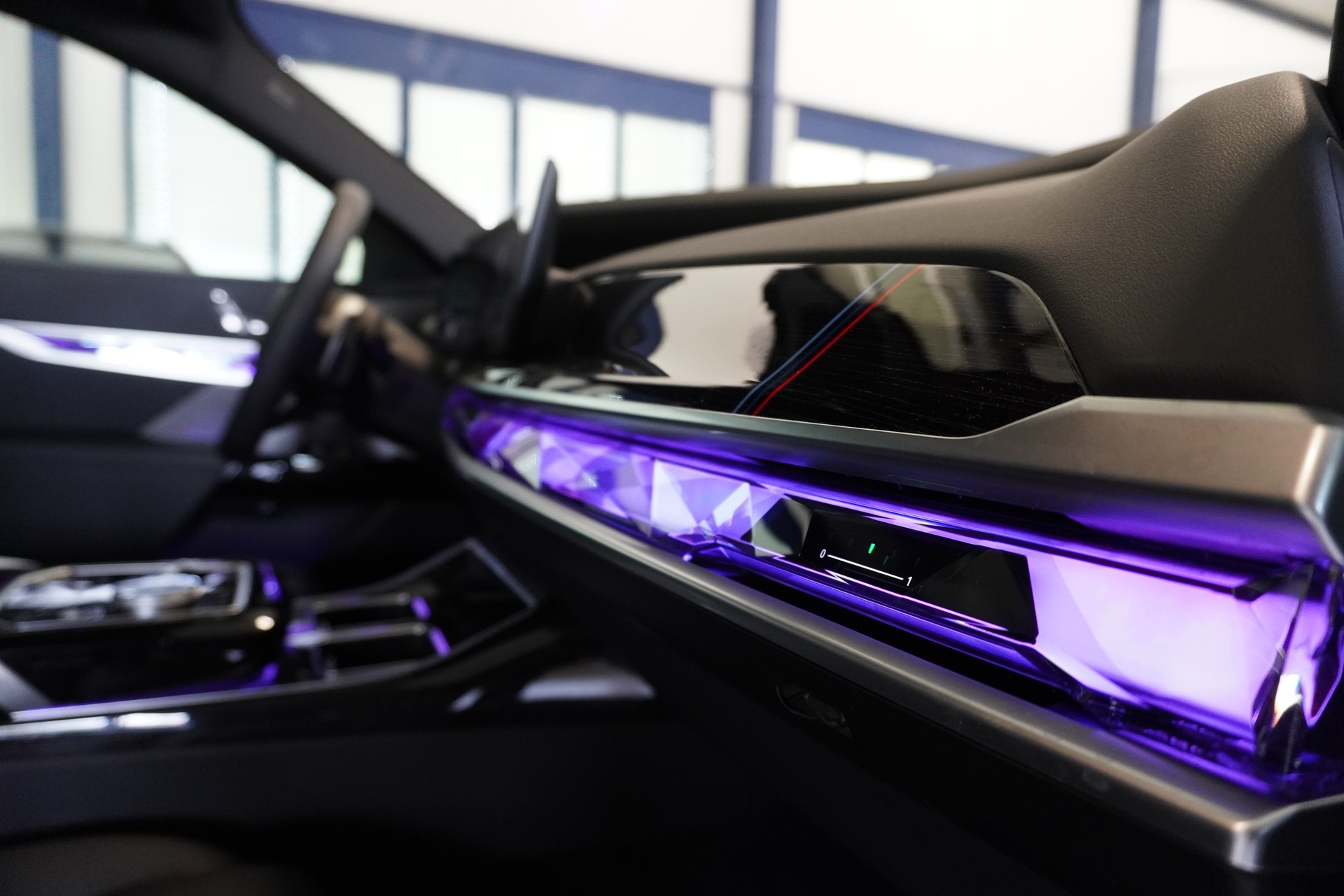 BMW 740d xDrive 48V M Sport Steptronic // Individual Dravitgrau // BMW Werksgarantie bis 07/2028 //-image-9