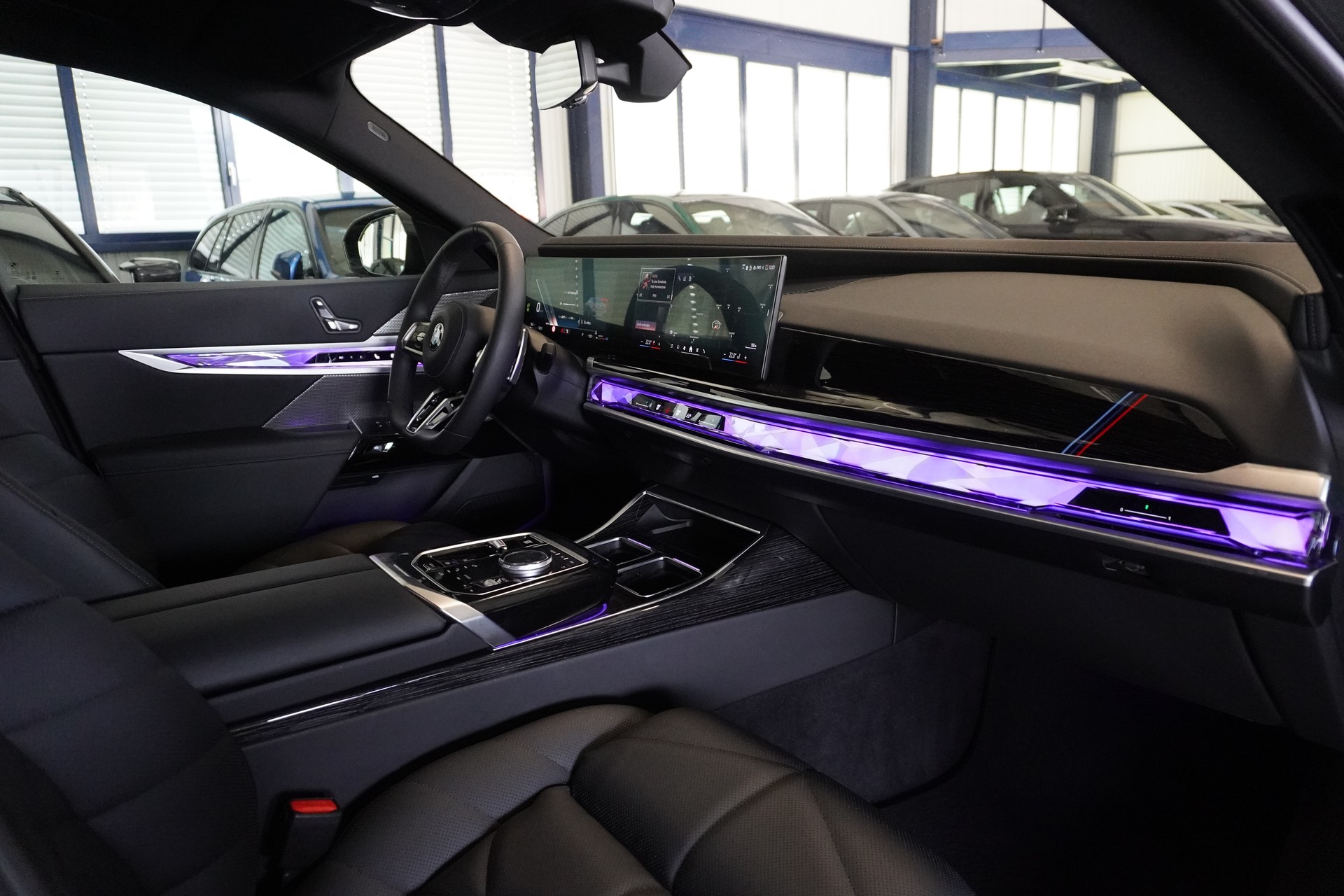 BMW 740d xDrive 48V M Sport Steptronic // Individual Dravitgrau // BMW Werksgarantie bis 07/2028 //-image-8