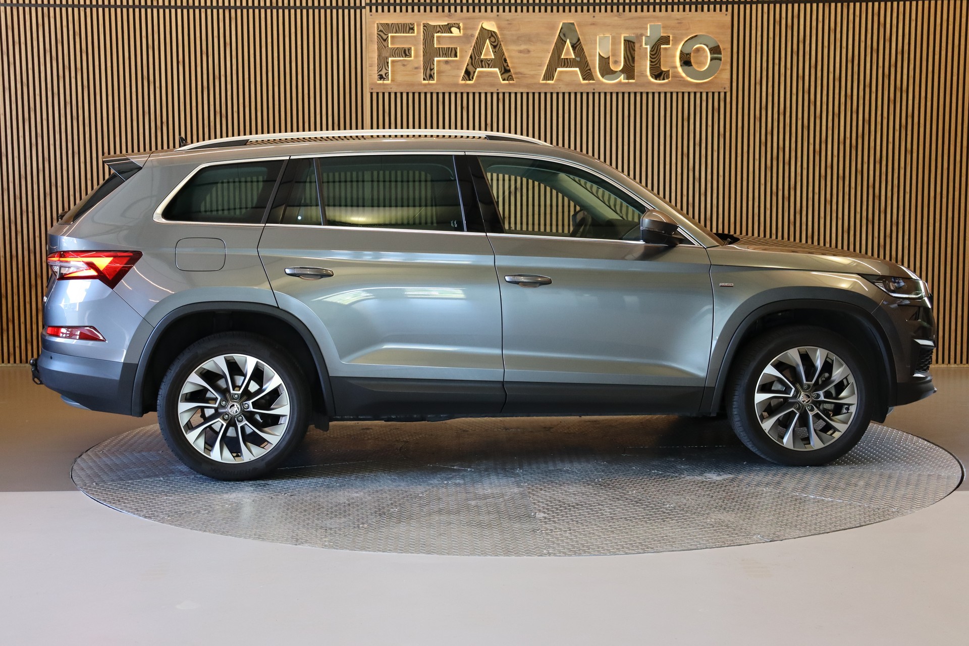 SKODA Kodiaq 2.0 TDI Clever 4x4 DSG-image-4