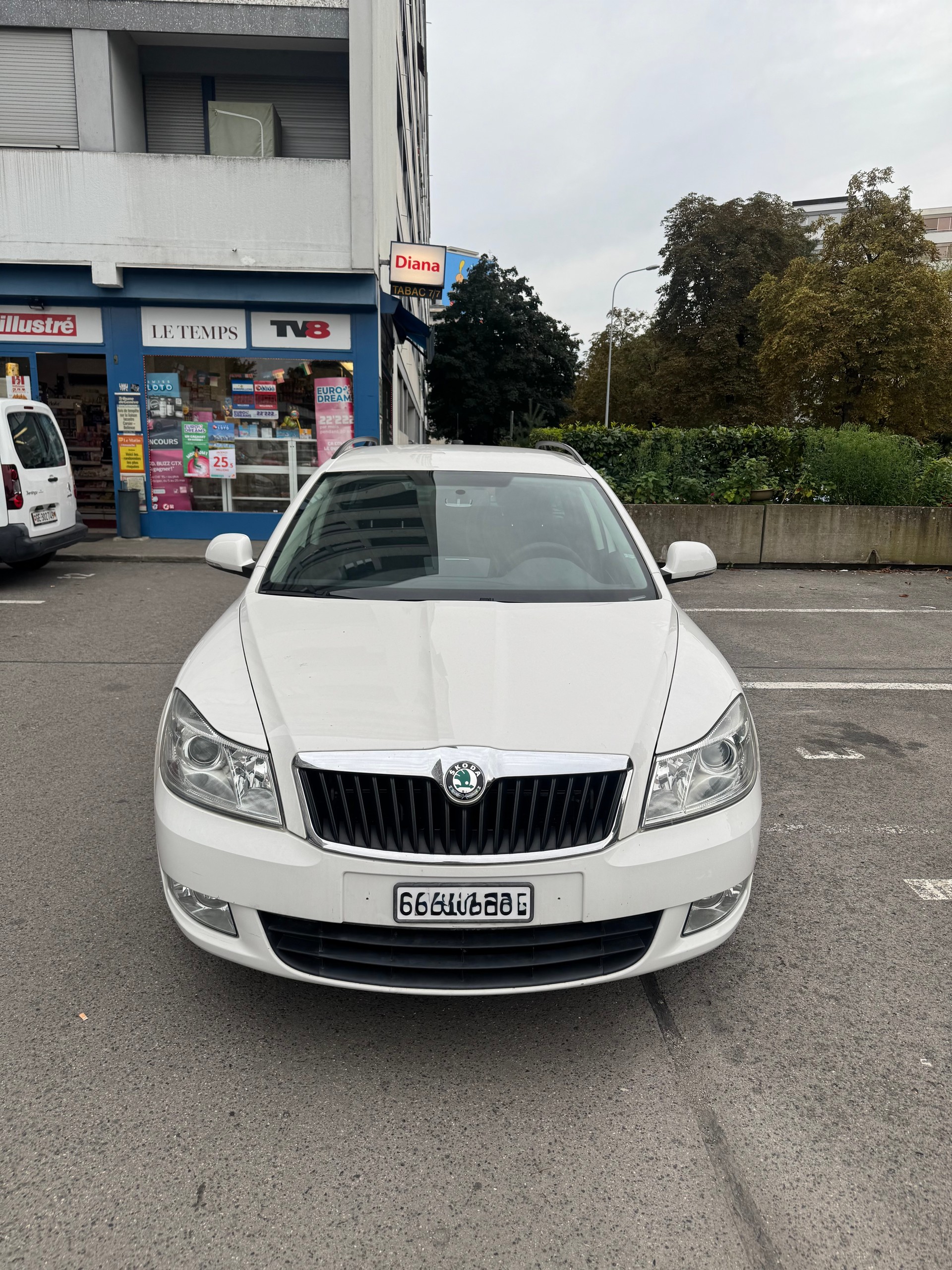 SKODA Octavia Combi 2.0 TDI Family DSG