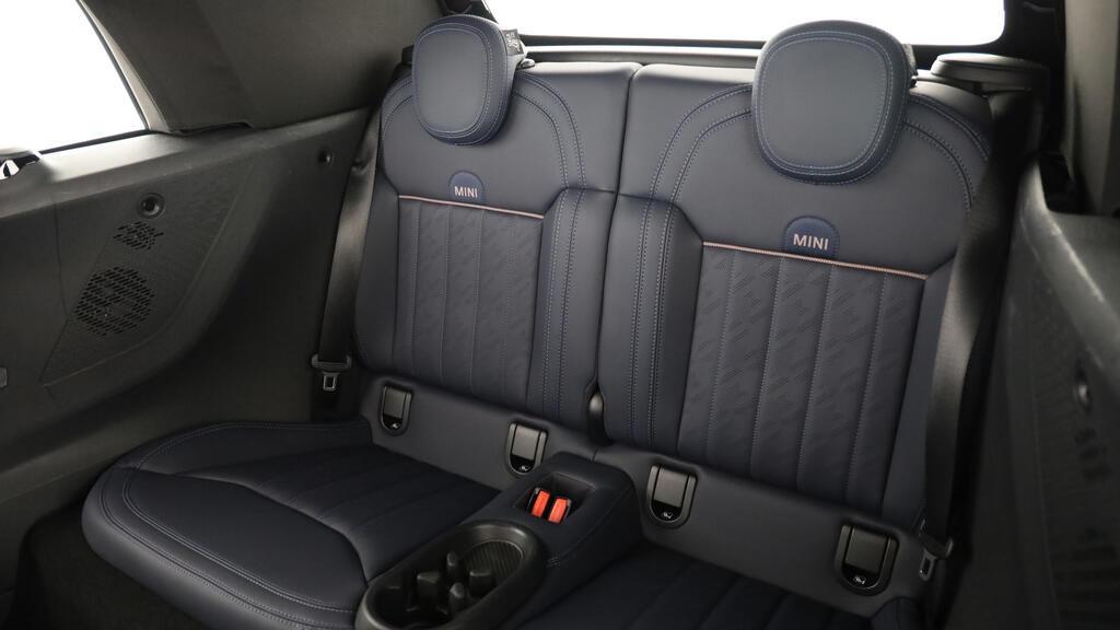 MINI Cooper S Cabrio-image-19