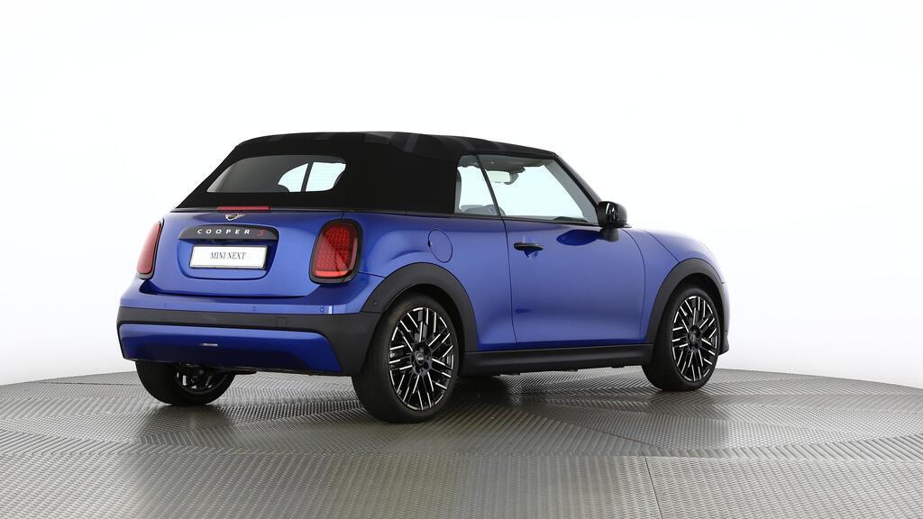 MINI Cooper S Cabrio-image-4