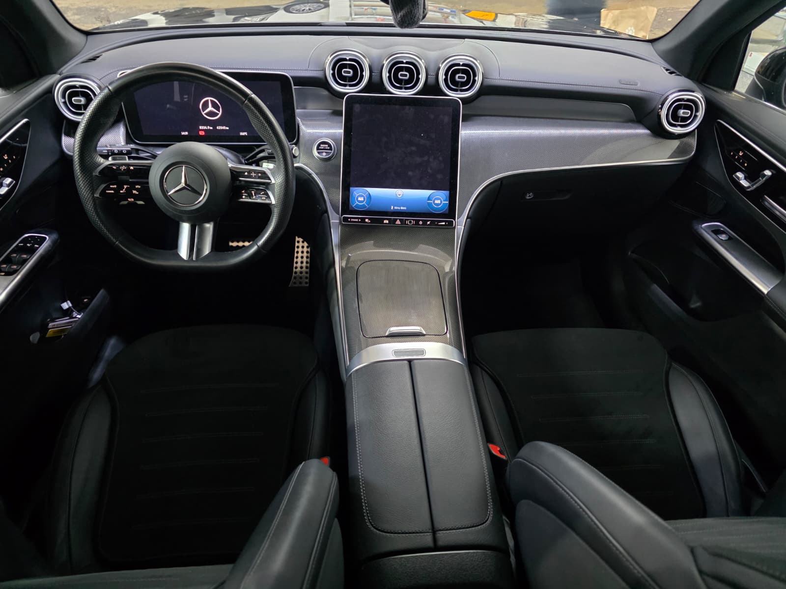 MERCEDES-BENZ GLC 300 d 4Matic 9G-Tronic-image-2