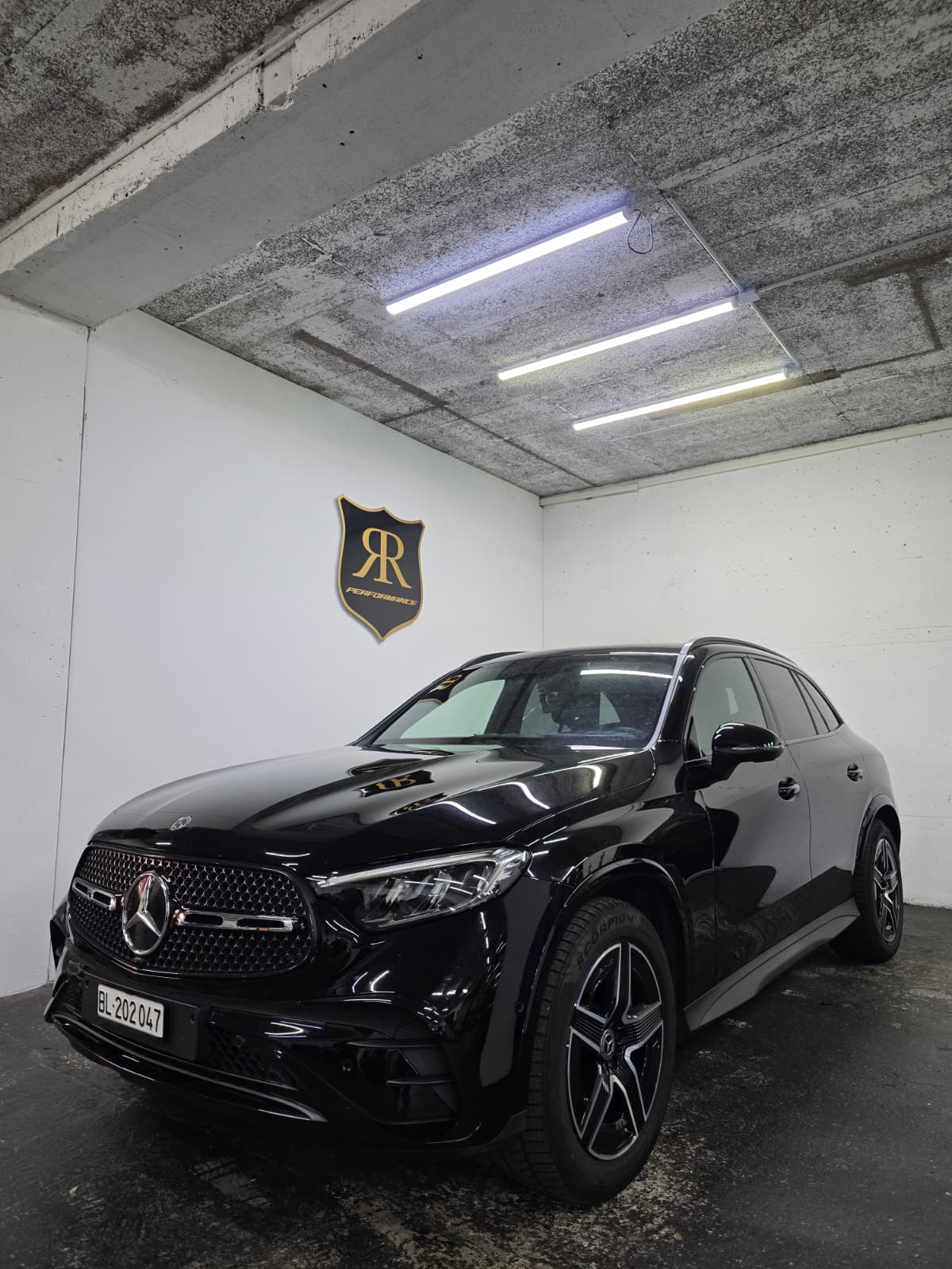 MERCEDES-BENZ GLC 300 d 4Matic 9G-Tronic-image-8
