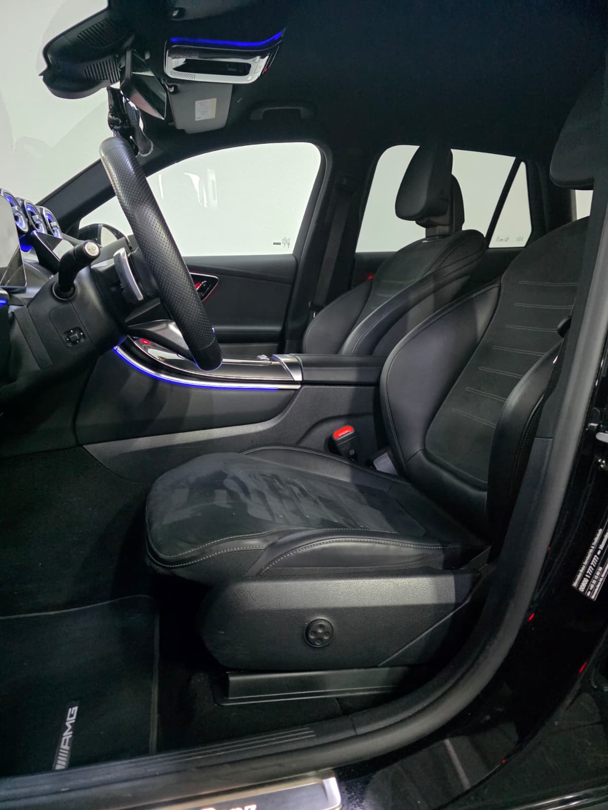 MERCEDES-BENZ GLC 300 d 4Matic 9G-Tronic-image-4