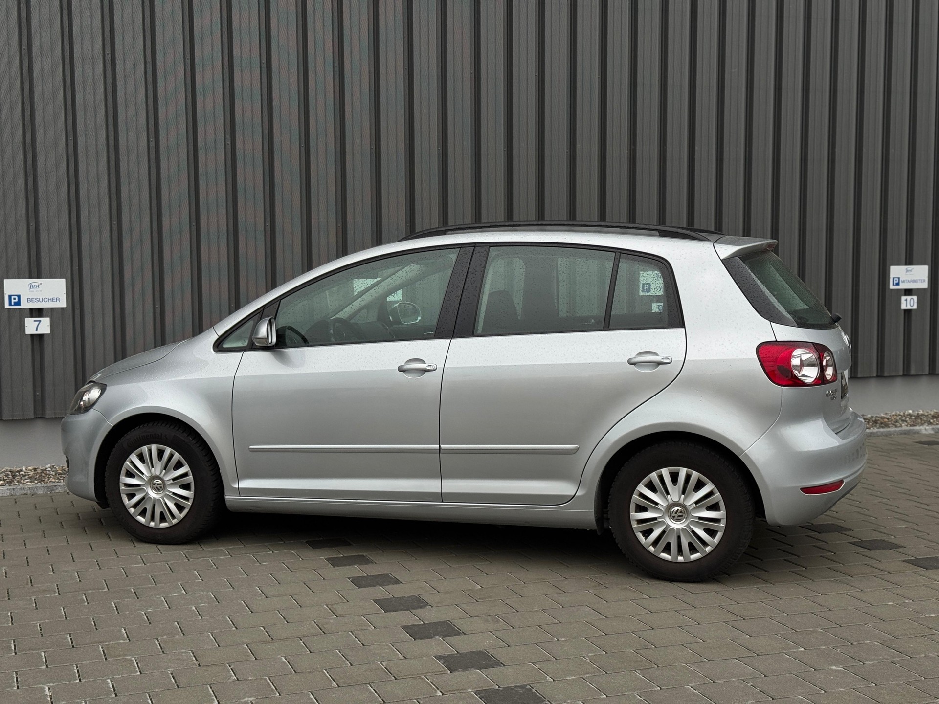 VW Golf Plus 1.4 16V Trendline-image-4