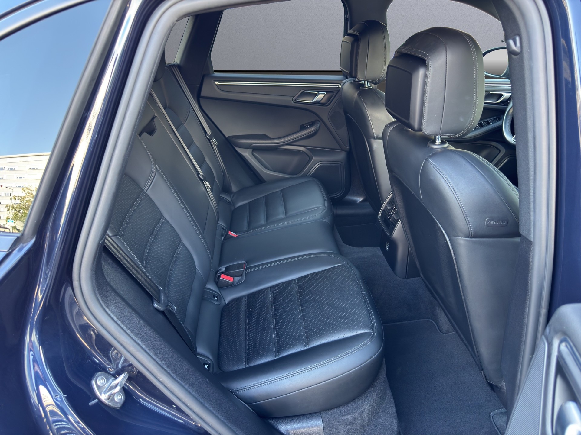 PORSCHE Macan PDK-image-16