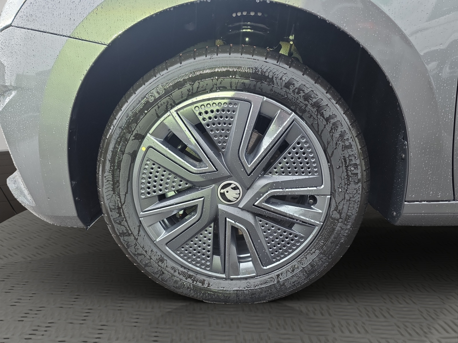 SKODA Fabia 1.0 TSI Dynamic DSG-image-6